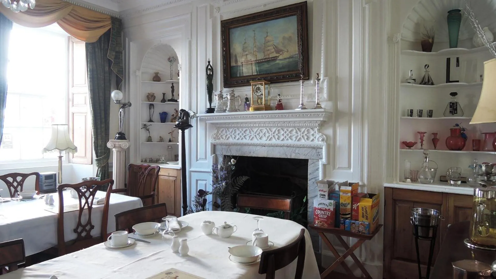 Breakfast in The Georgian House