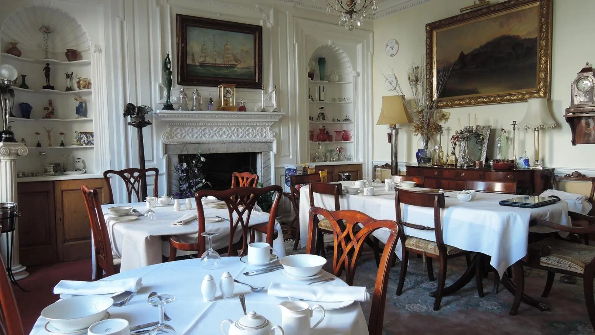 Breakfast in The Georgian House