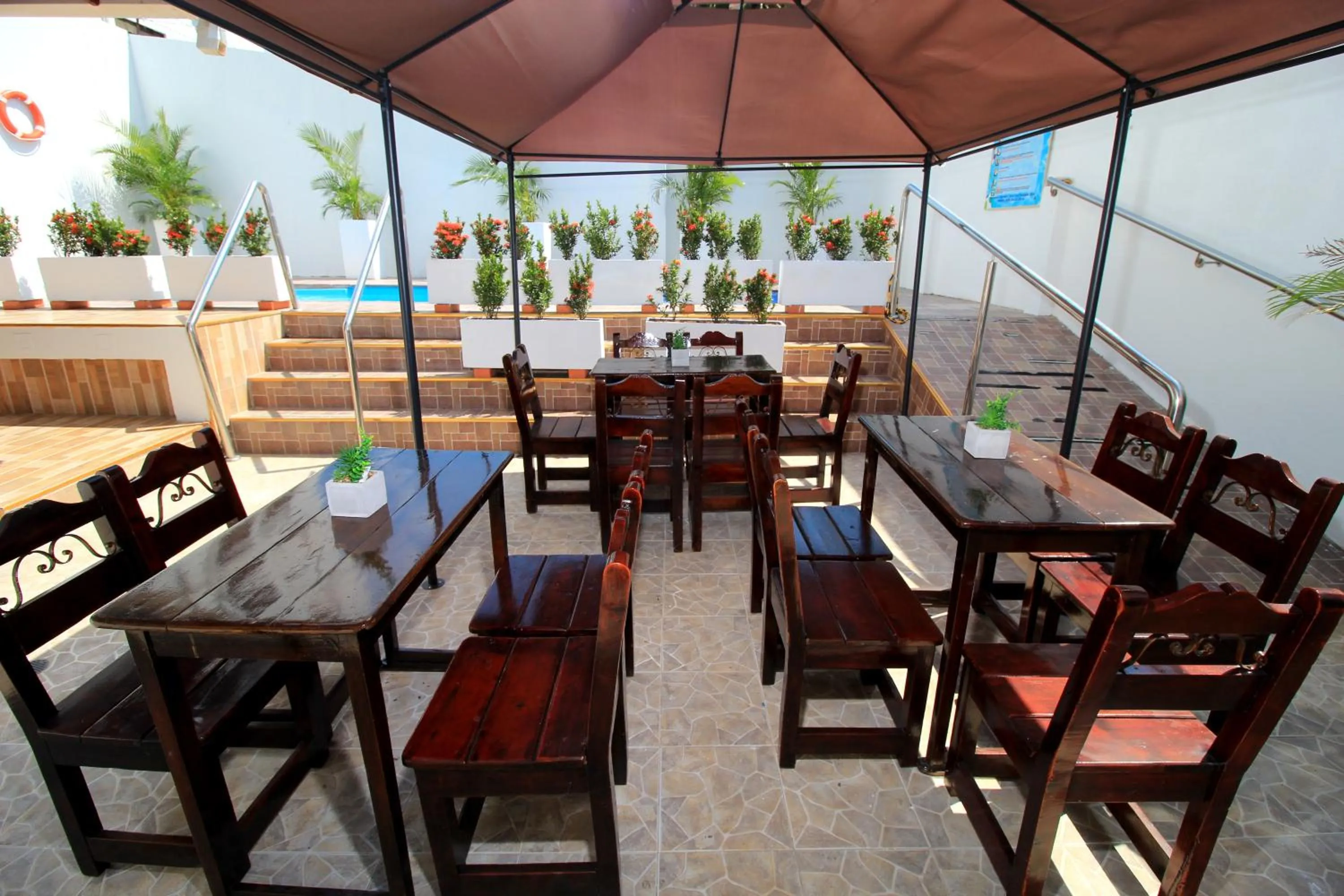 Balcony/Terrace in Hotel Rodadero Inn By GEH Suites