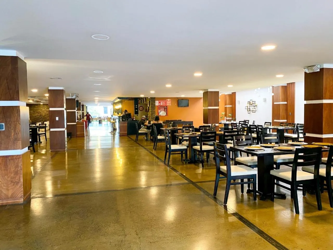 Restaurant/places to eat in Hosteria Arhaná