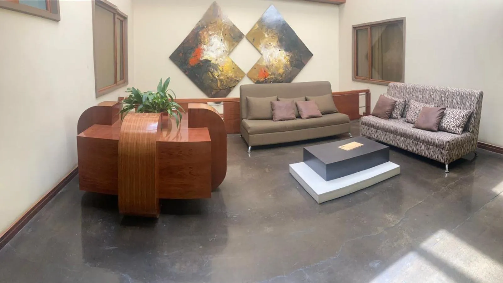 Property building in Hosteria Arhaná