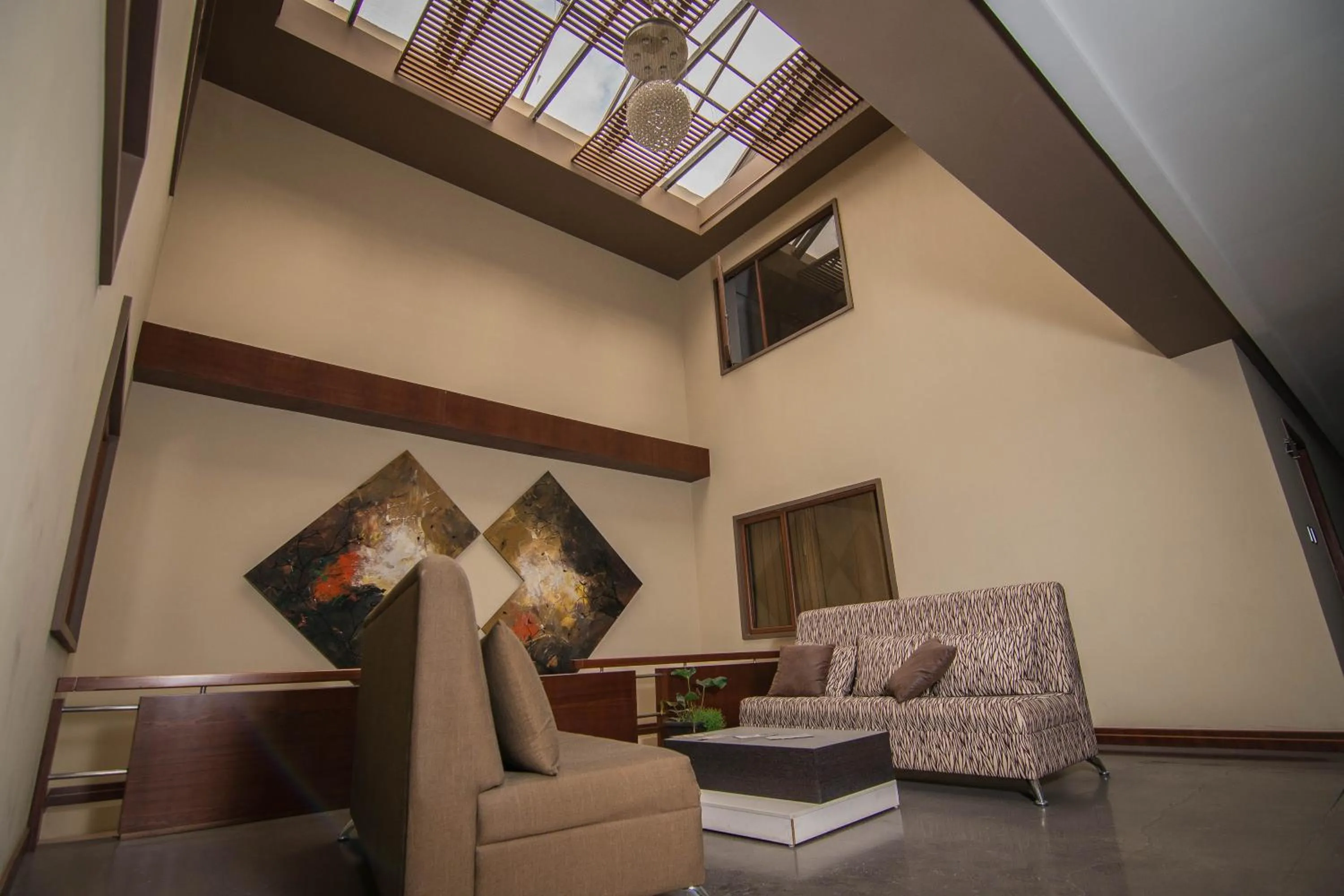 Communal lounge/ TV room in Hosteria Arhaná