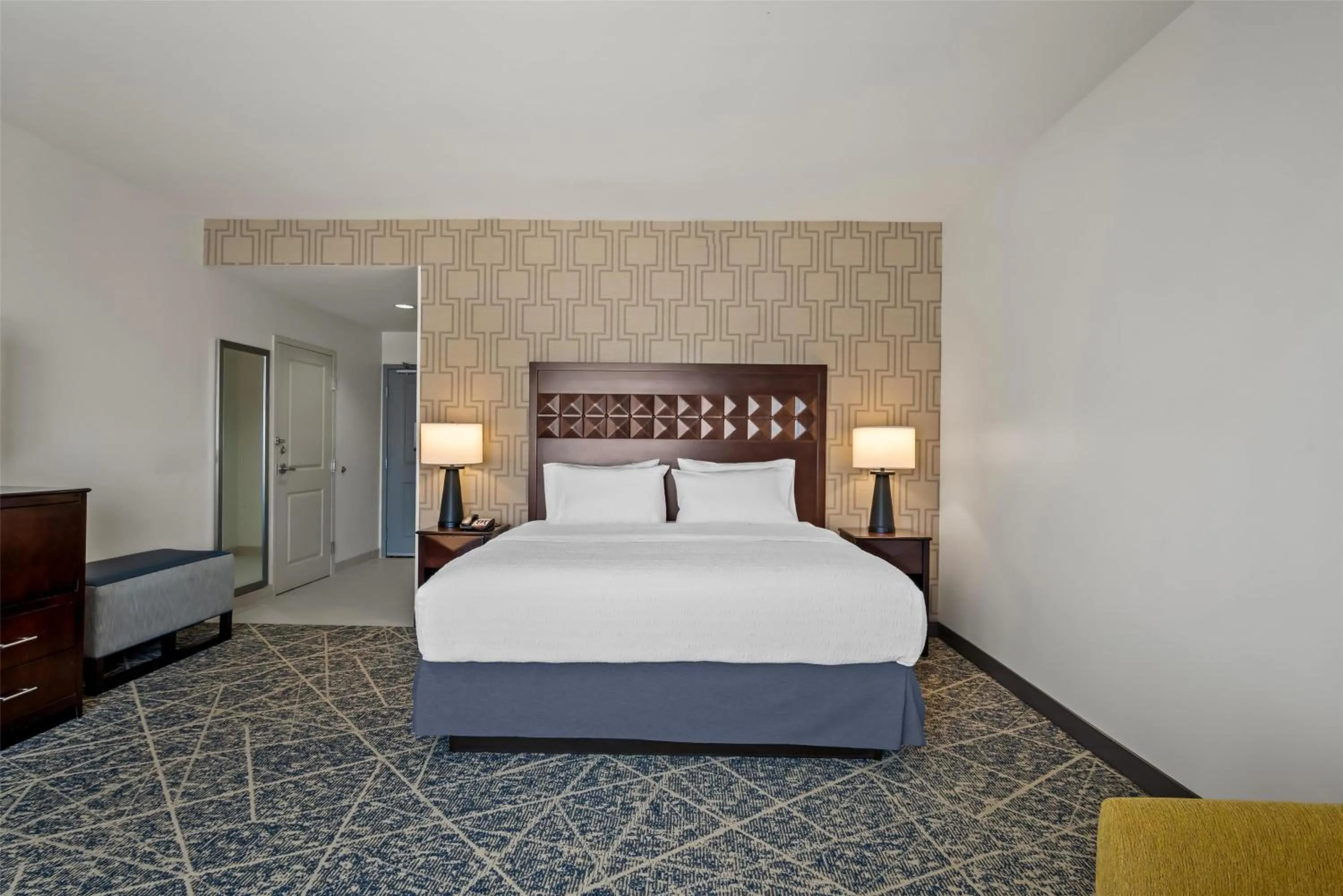 Bed in Hampton Inn and Suites Trophy Club - Fort Worth North