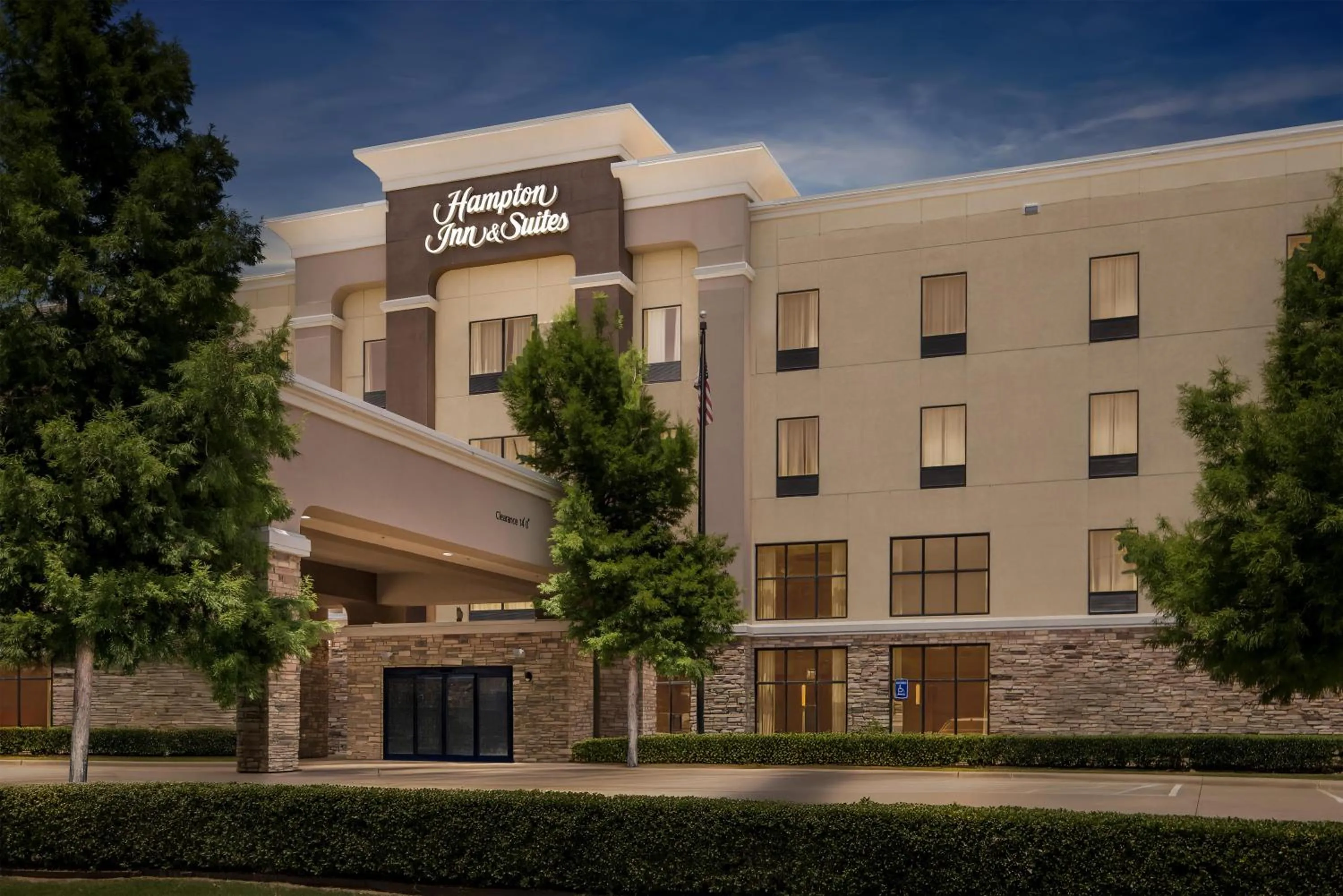 Property building in Hampton Inn and Suites Trophy Club - Fort Worth North