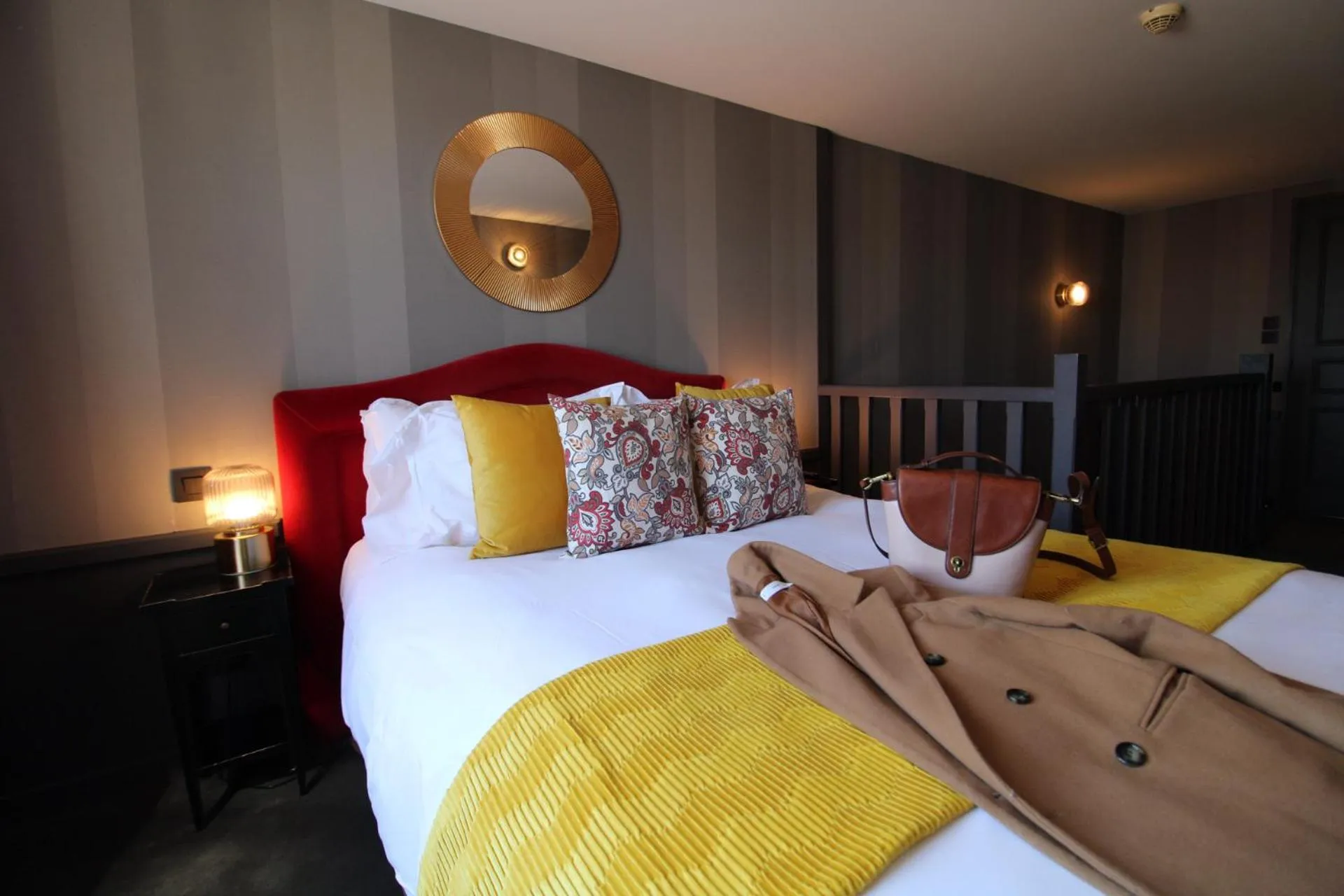 Bedroom, Bed in Hôtel Alexandra