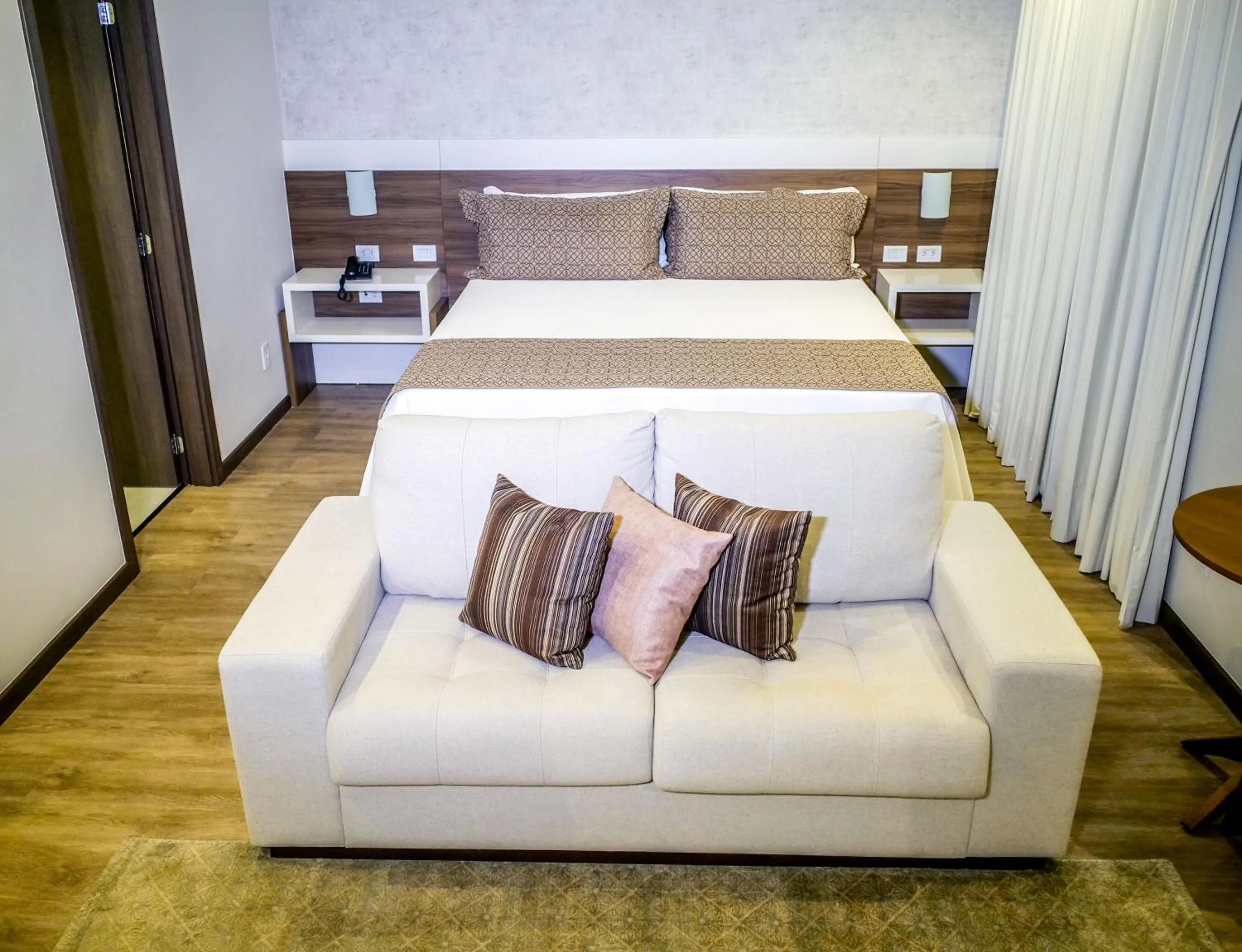 Photo of the whole room, Bed in Villas Hotel