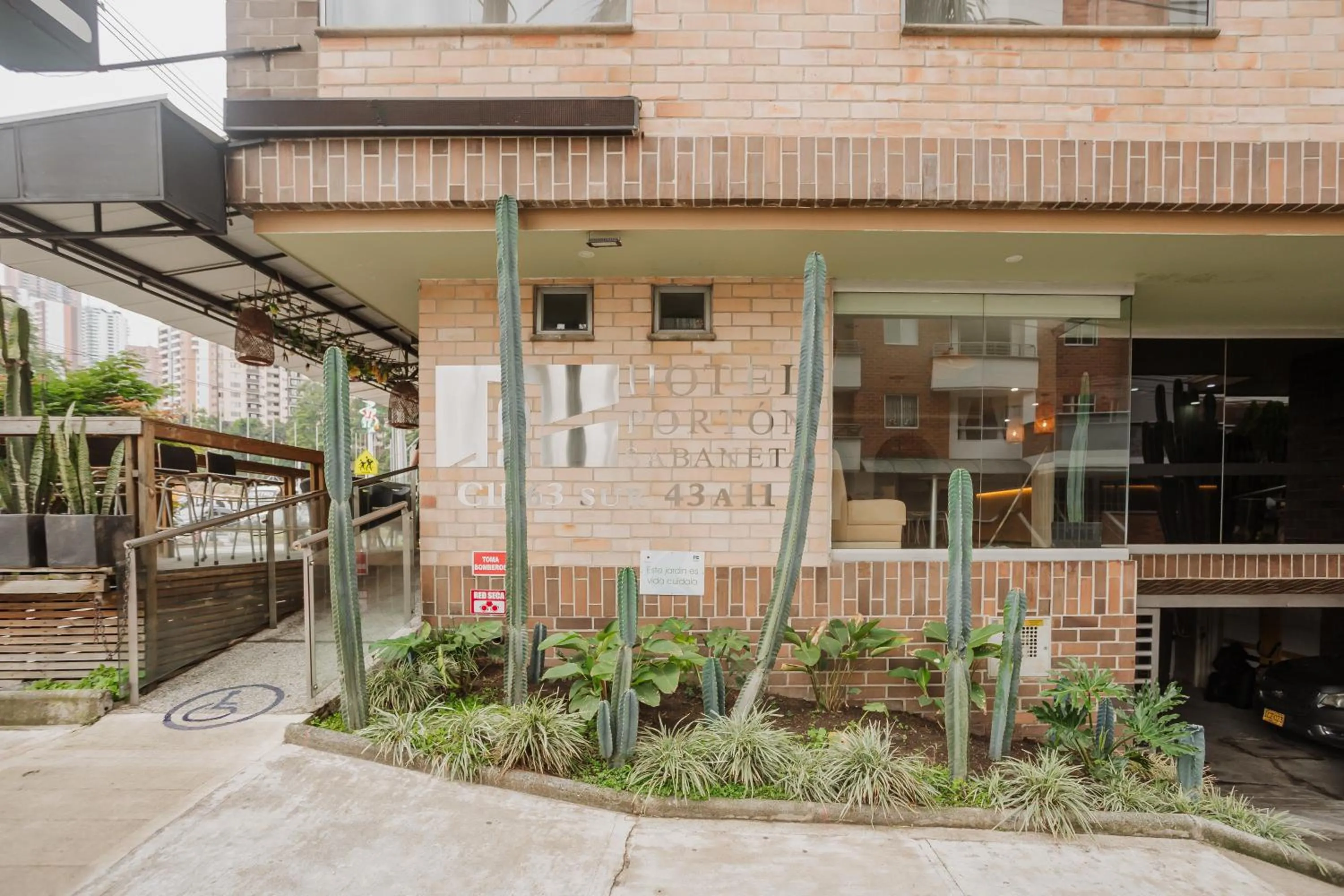 Property building in Hotel Portón Sabaneta