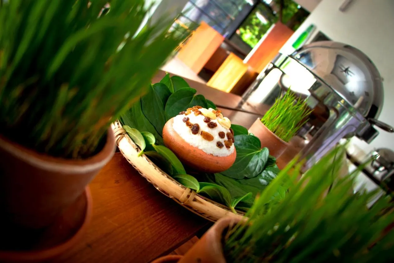 The Lake Forest Hotel