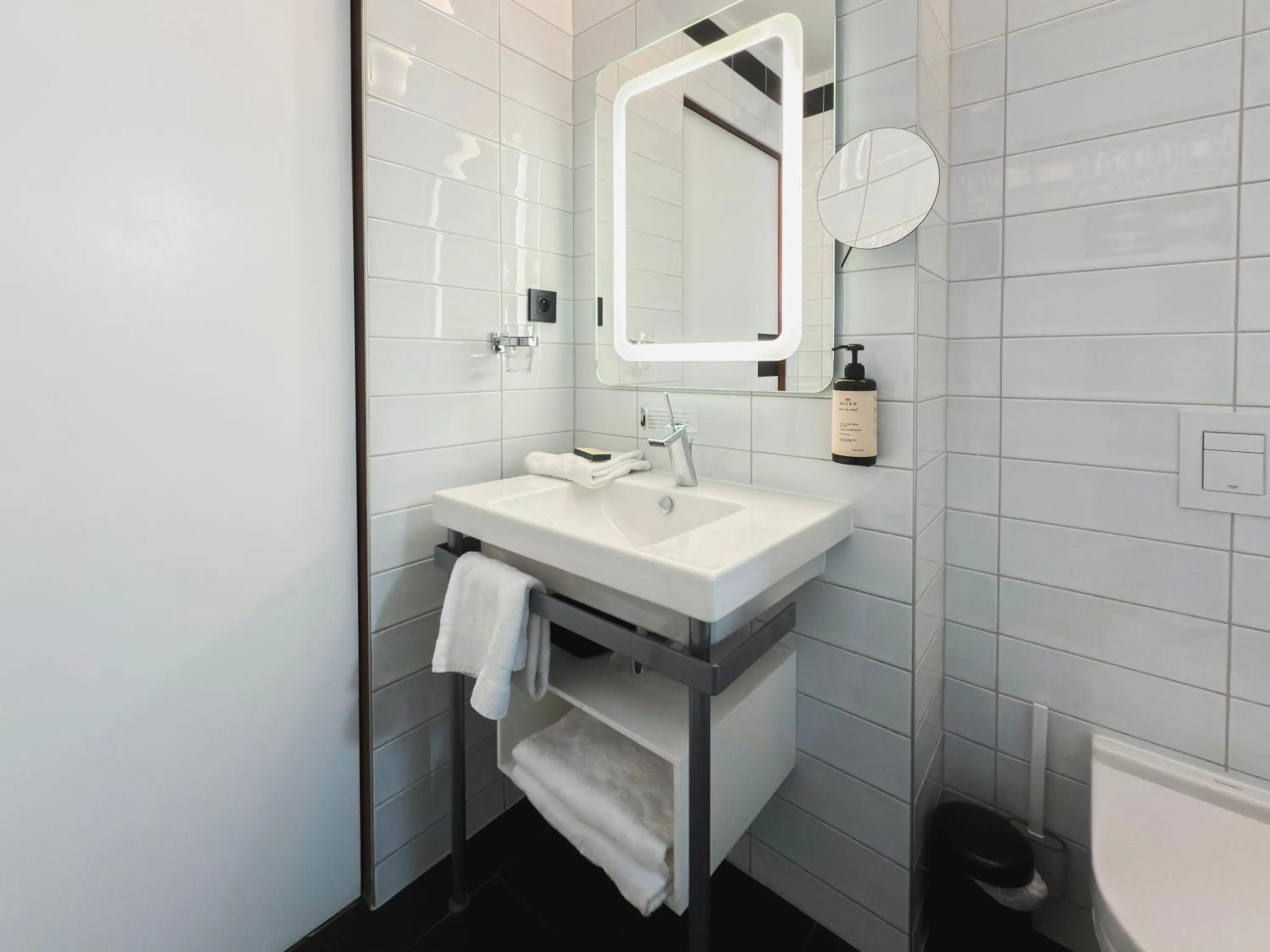 Bathroom in Hotel des Vosges BW Premier Collection