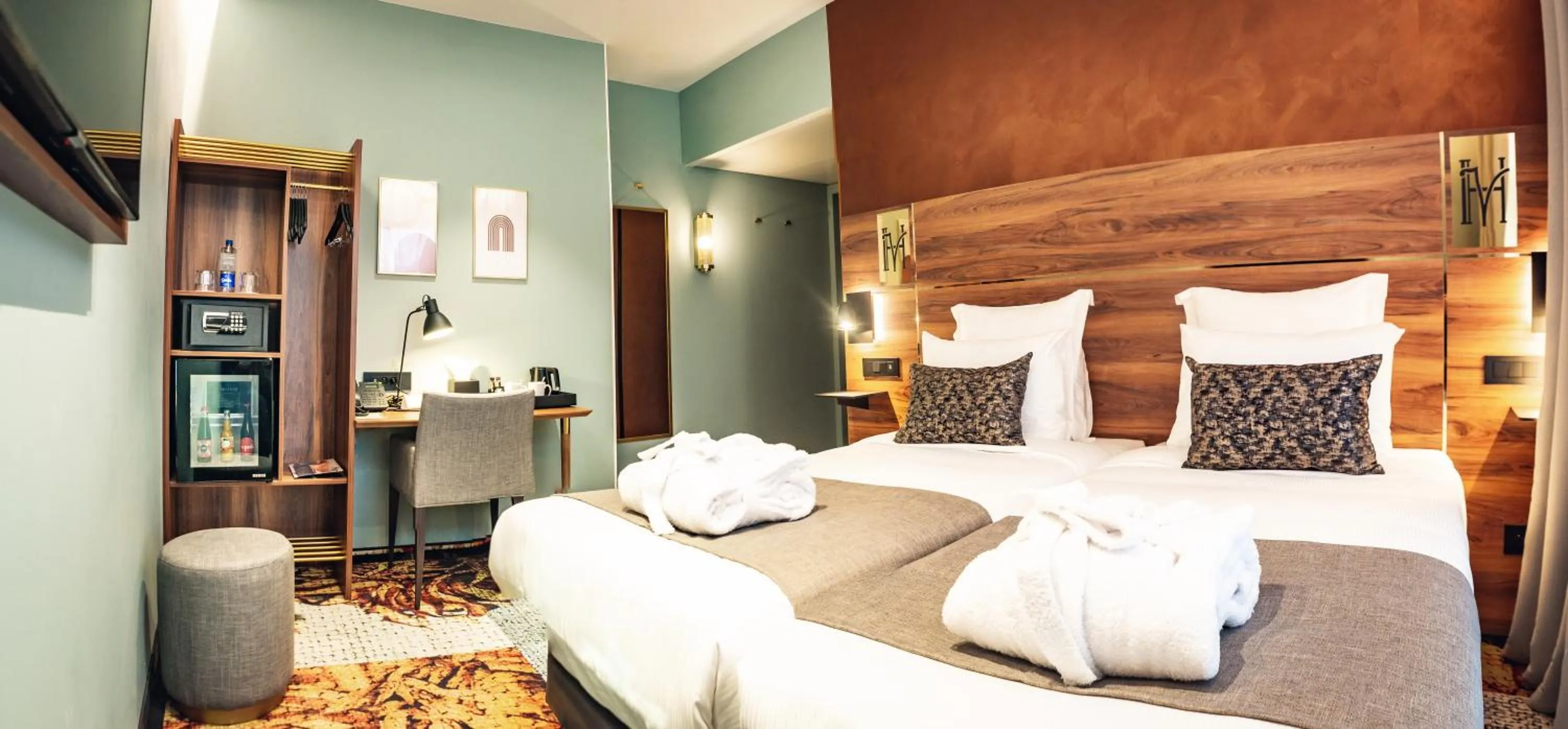 Bedroom, Bed in Hotel des Vosges BW Premier Collection