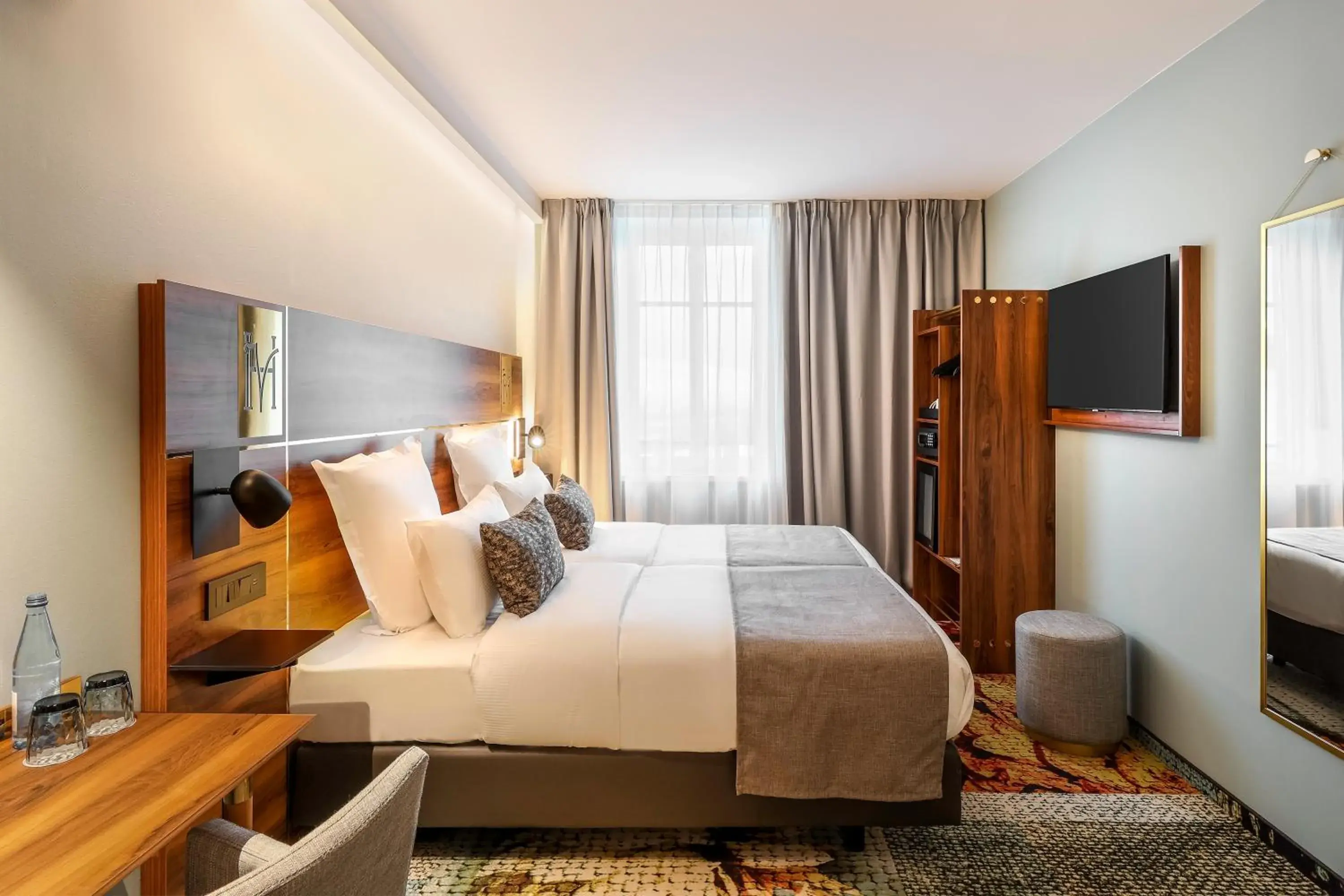 Superior Twin Room with City View in Hotel des Vosges BW Premier Collection Superior Twin Room with City View in Hotel des Vosges BW Premier Collection