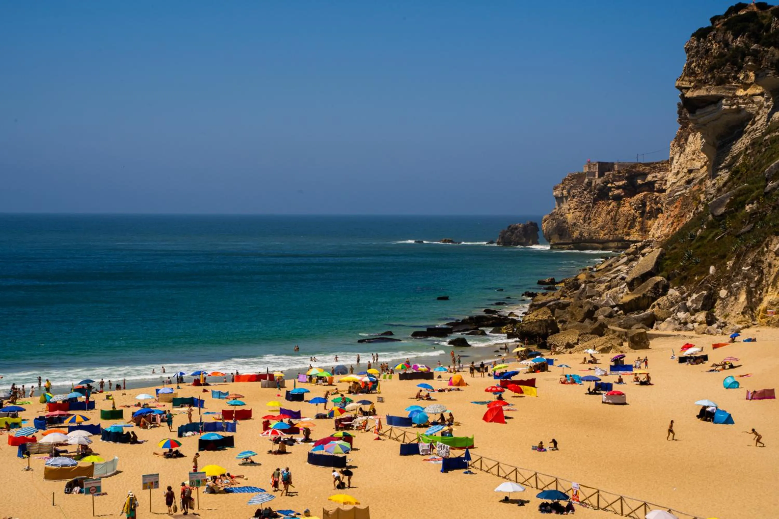 Paz & Amor Guest House - Peace & Love