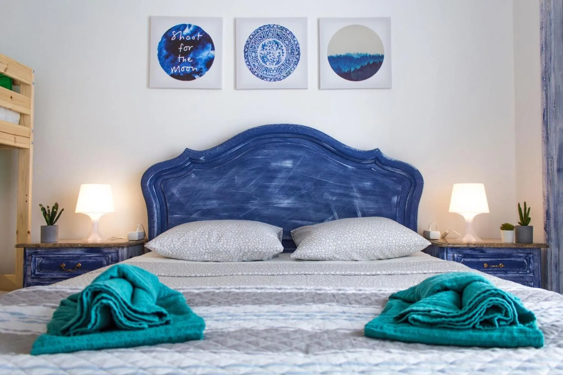 Bed in Paz & Amor Guest House - Peace & Love