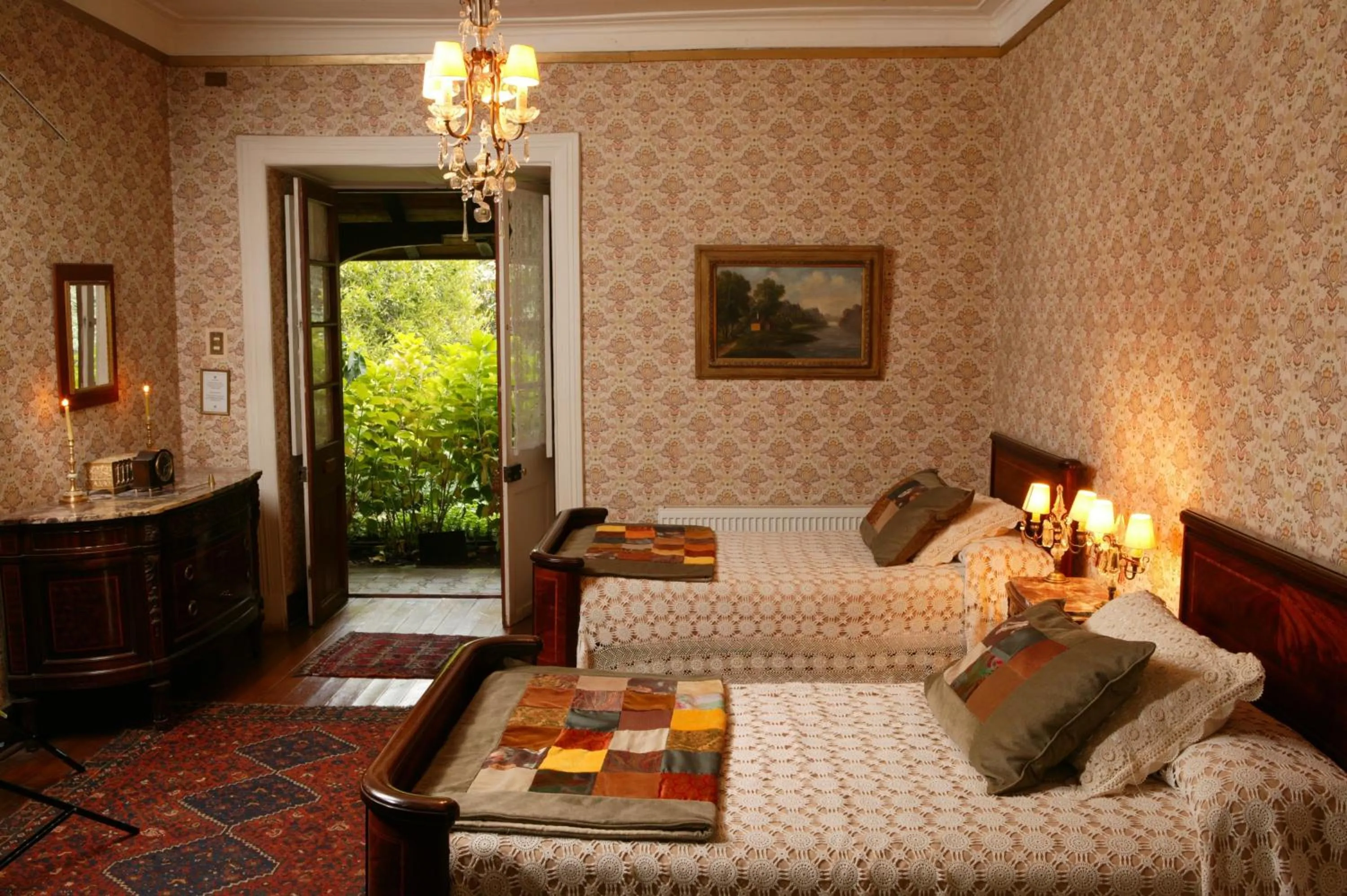 Photo of the whole room, Bed in Hacienda los Lingues Chile Valle de Colchagua