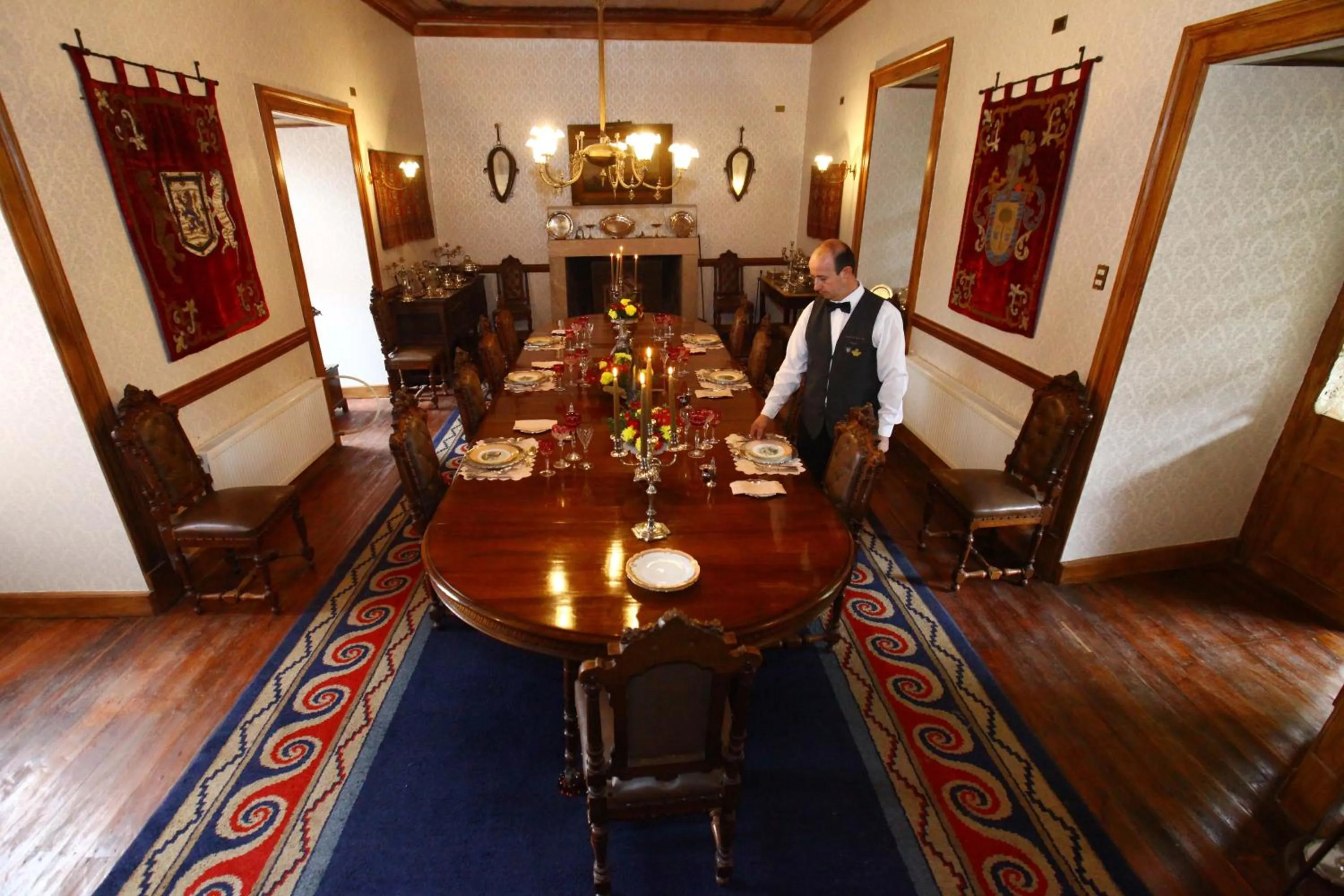 Staff in Hacienda los Lingues Chile Valle de Colchagua