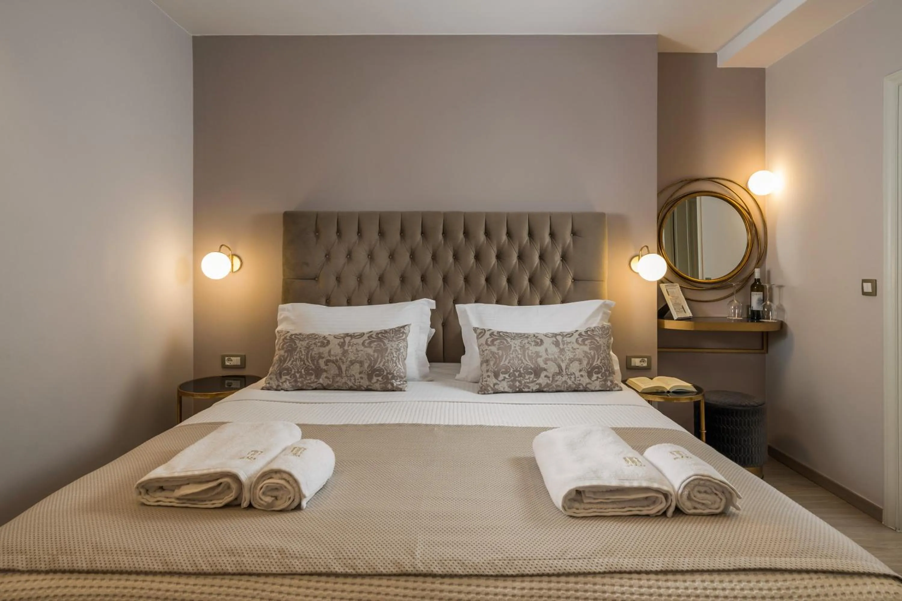 Bed in Plaza 1866 Superior City Rooms