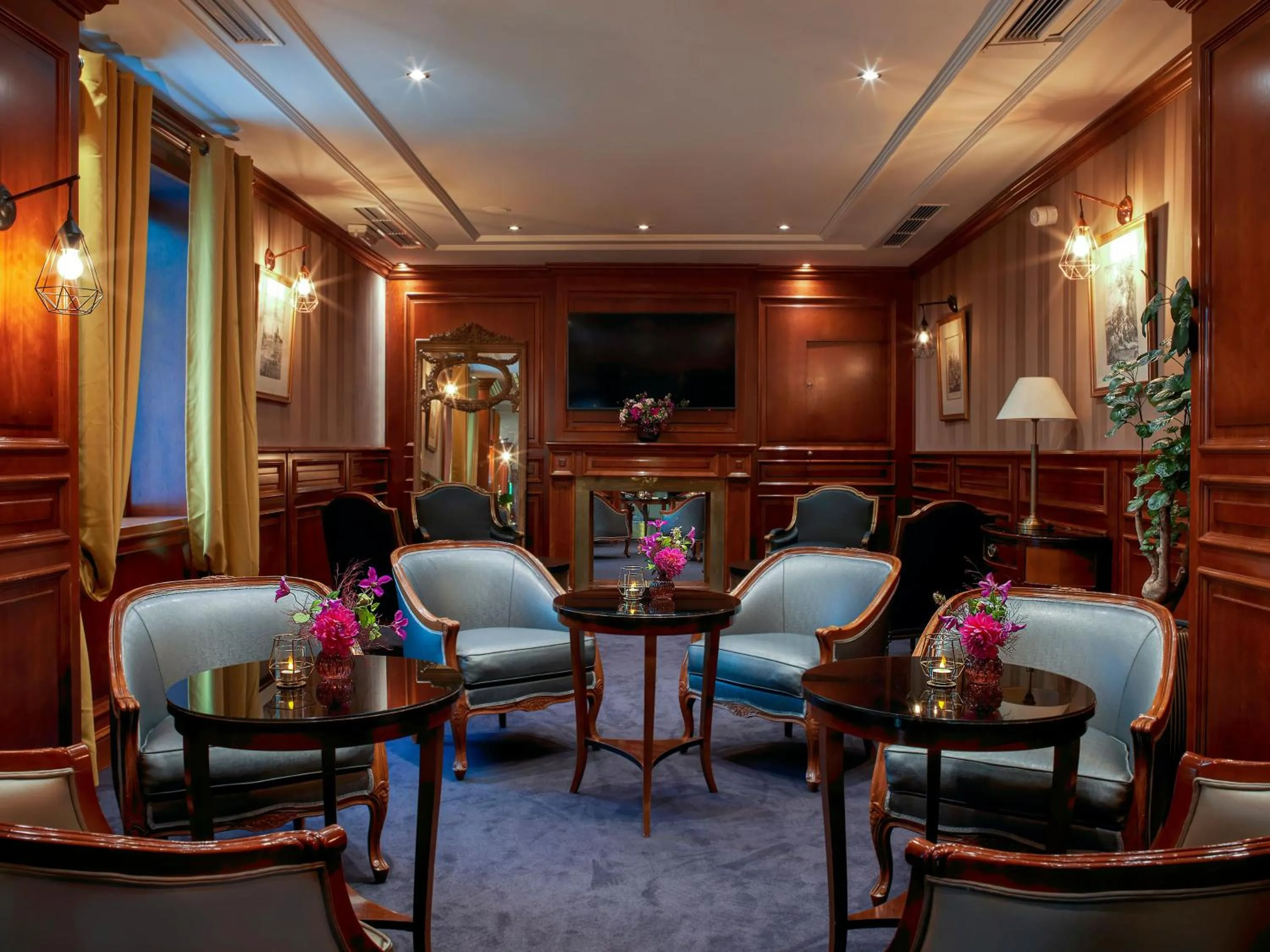 Property building in Meliá Paris Vendôme