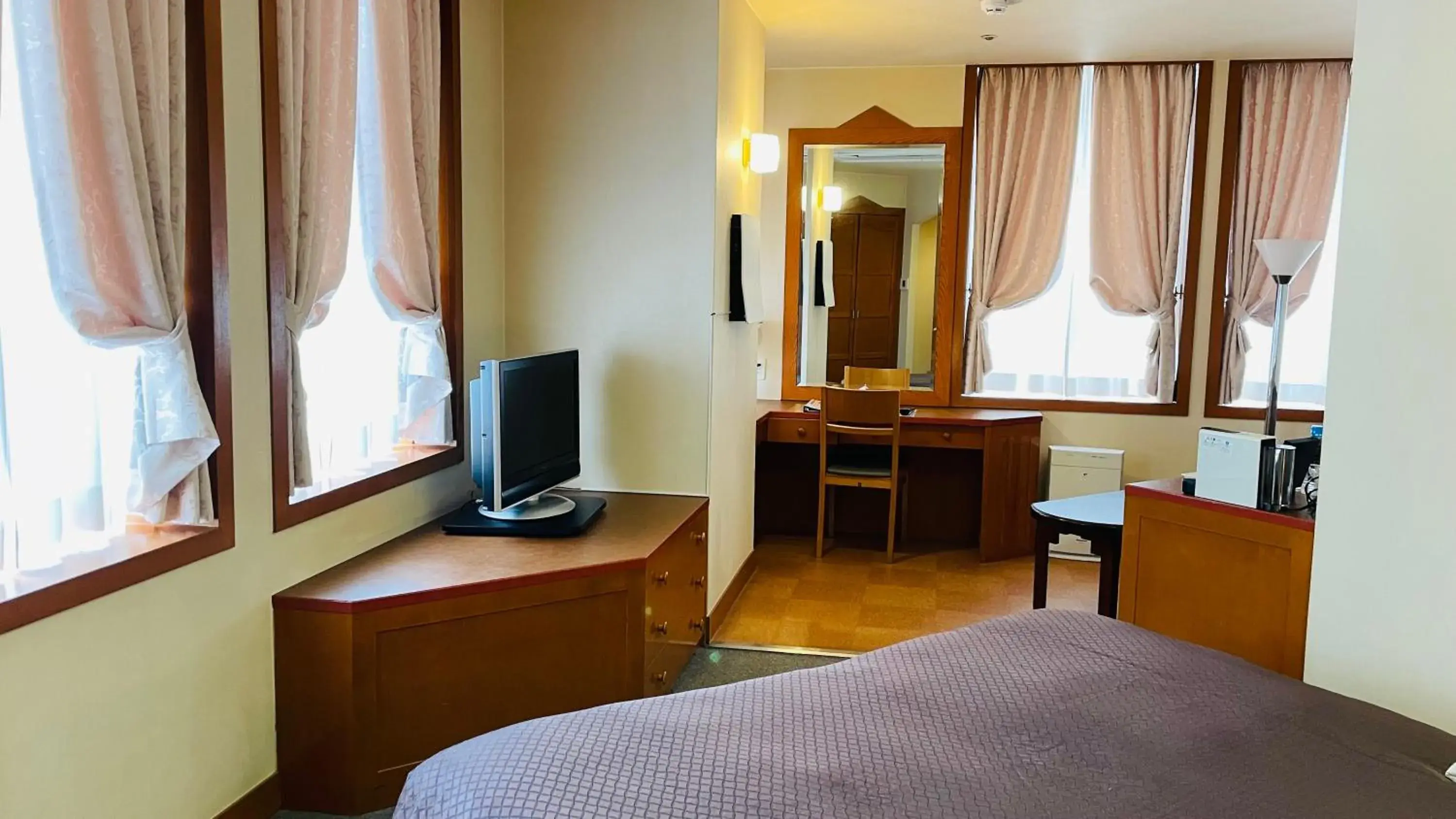 Corner Double Room - Non-Smoking in Hotel Clio Court Hakata Corner Double Room - Non-Smoking in Hotel Clio Court Hakata