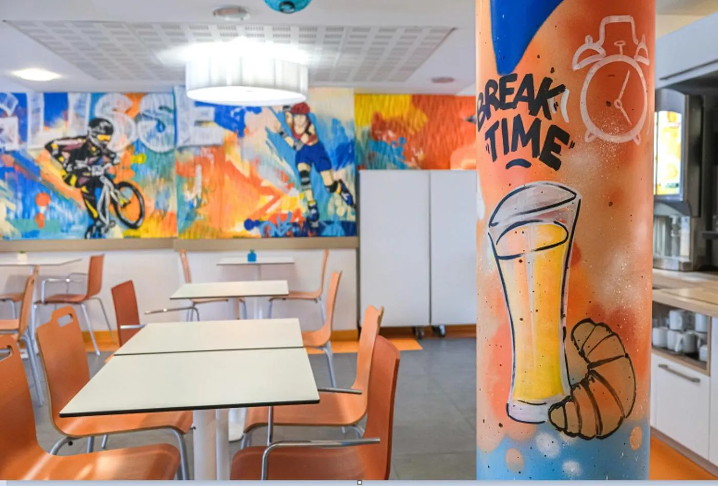 Lobby or reception in ibis budget Toulouse Aeroport