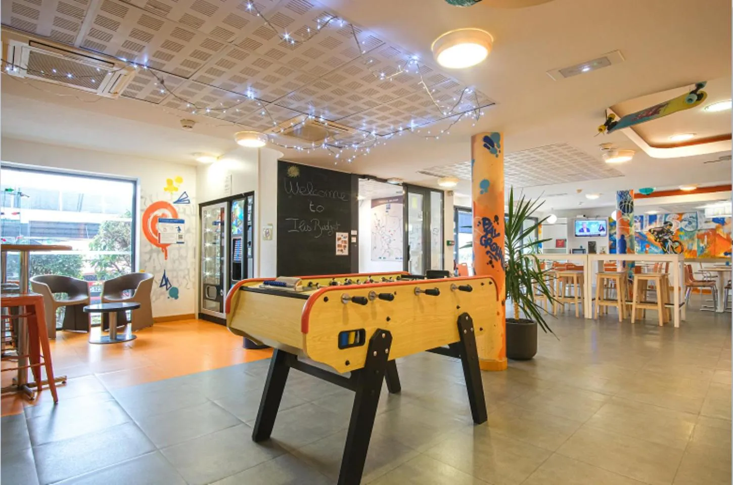 Lobby or reception in ibis budget Toulouse Aeroport