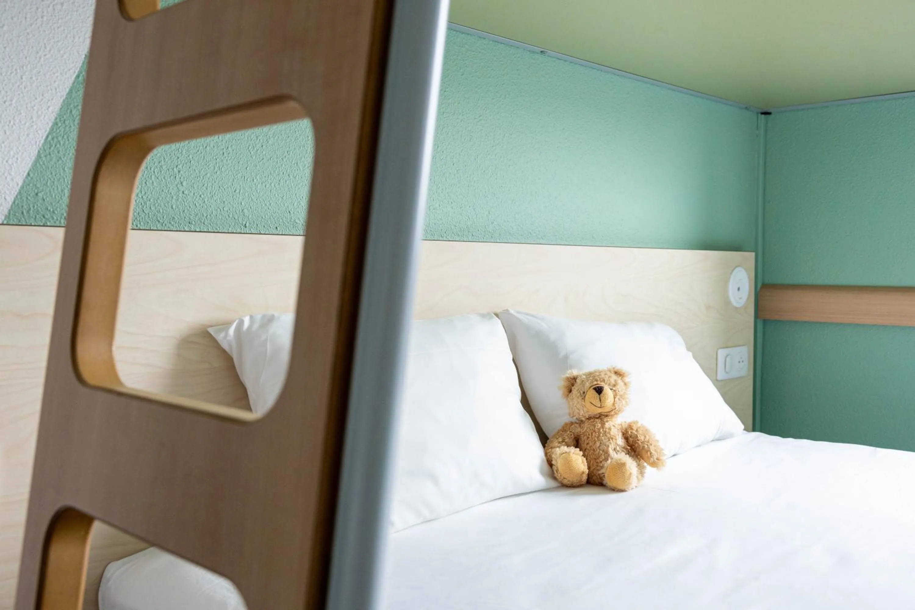 Bed in ibis budget Toulouse Aeroport