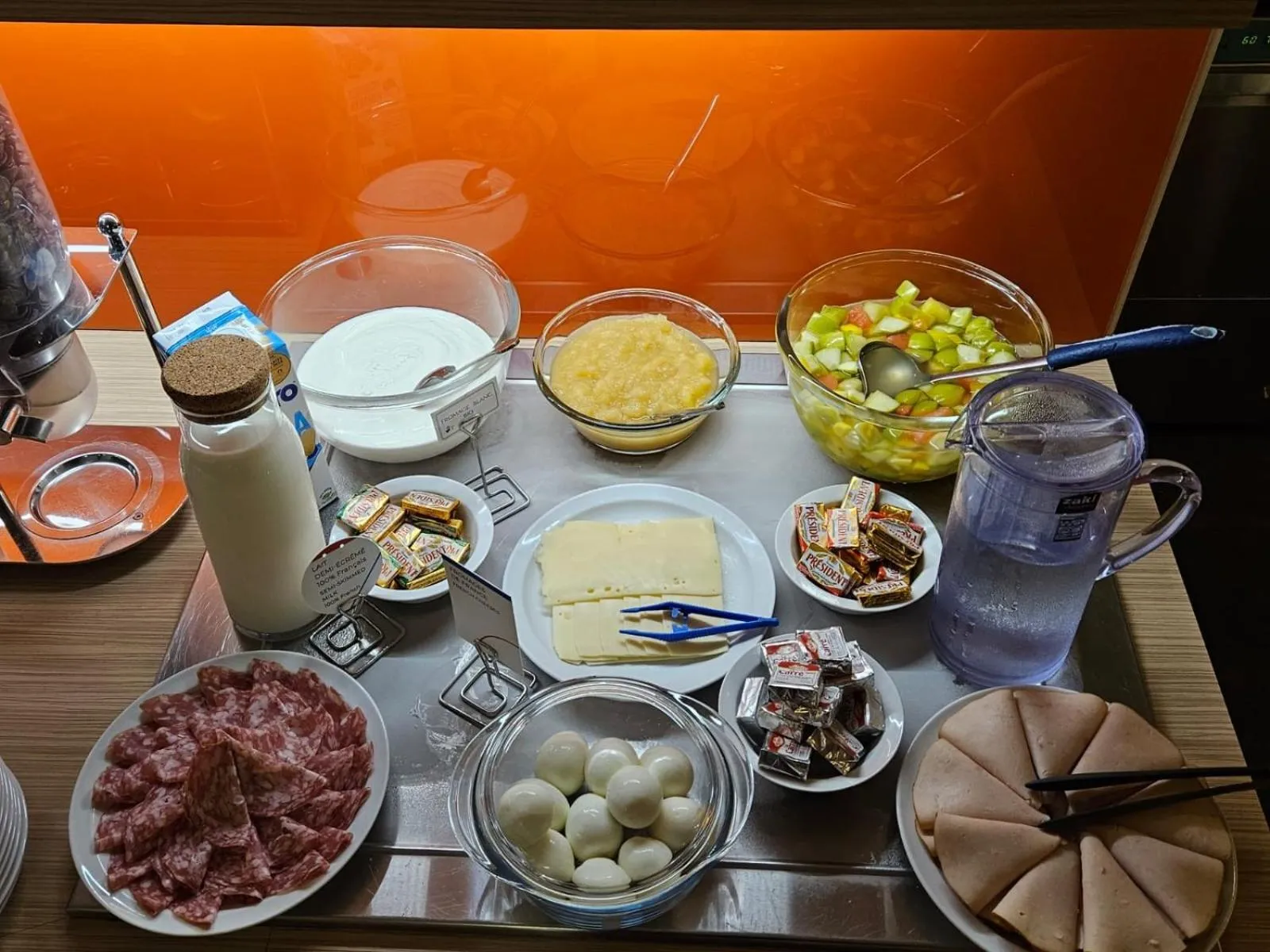 Breakfast in ibis budget Toulouse Aeroport