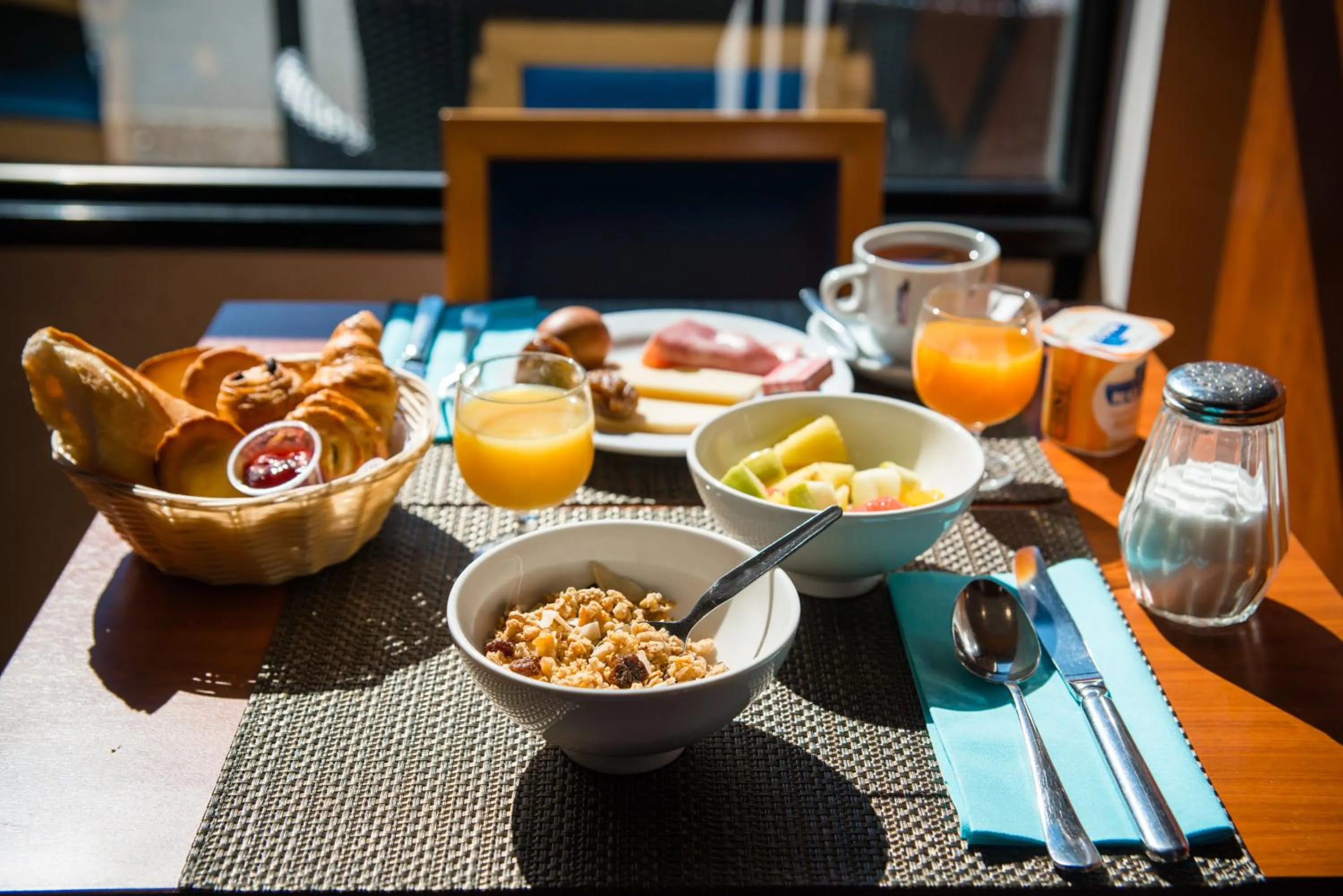 Breakfast in Brit Hotel Saint Malo – Le Transat