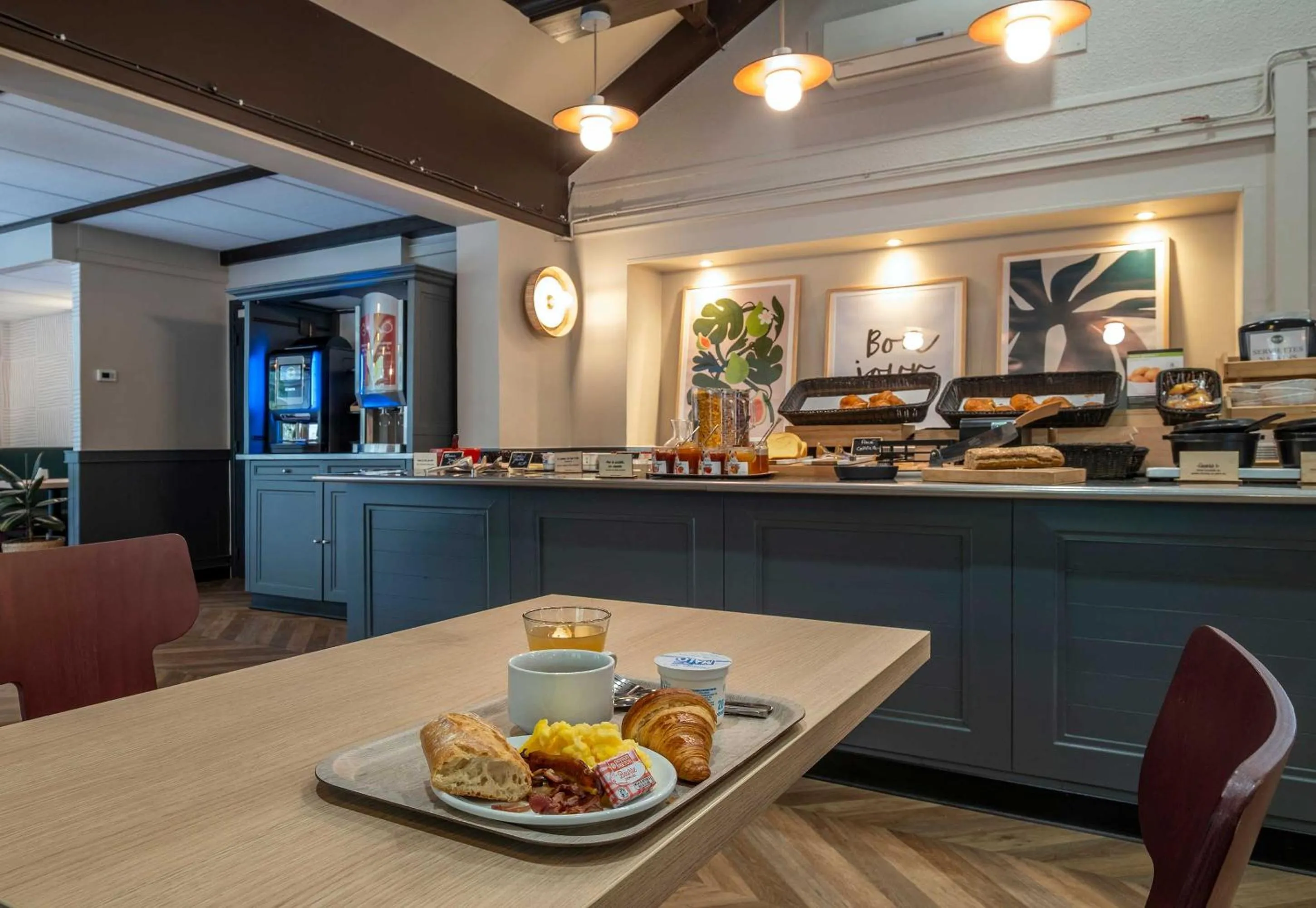 Breakfast in B&B HOTEL Niort Sud Venise Verte