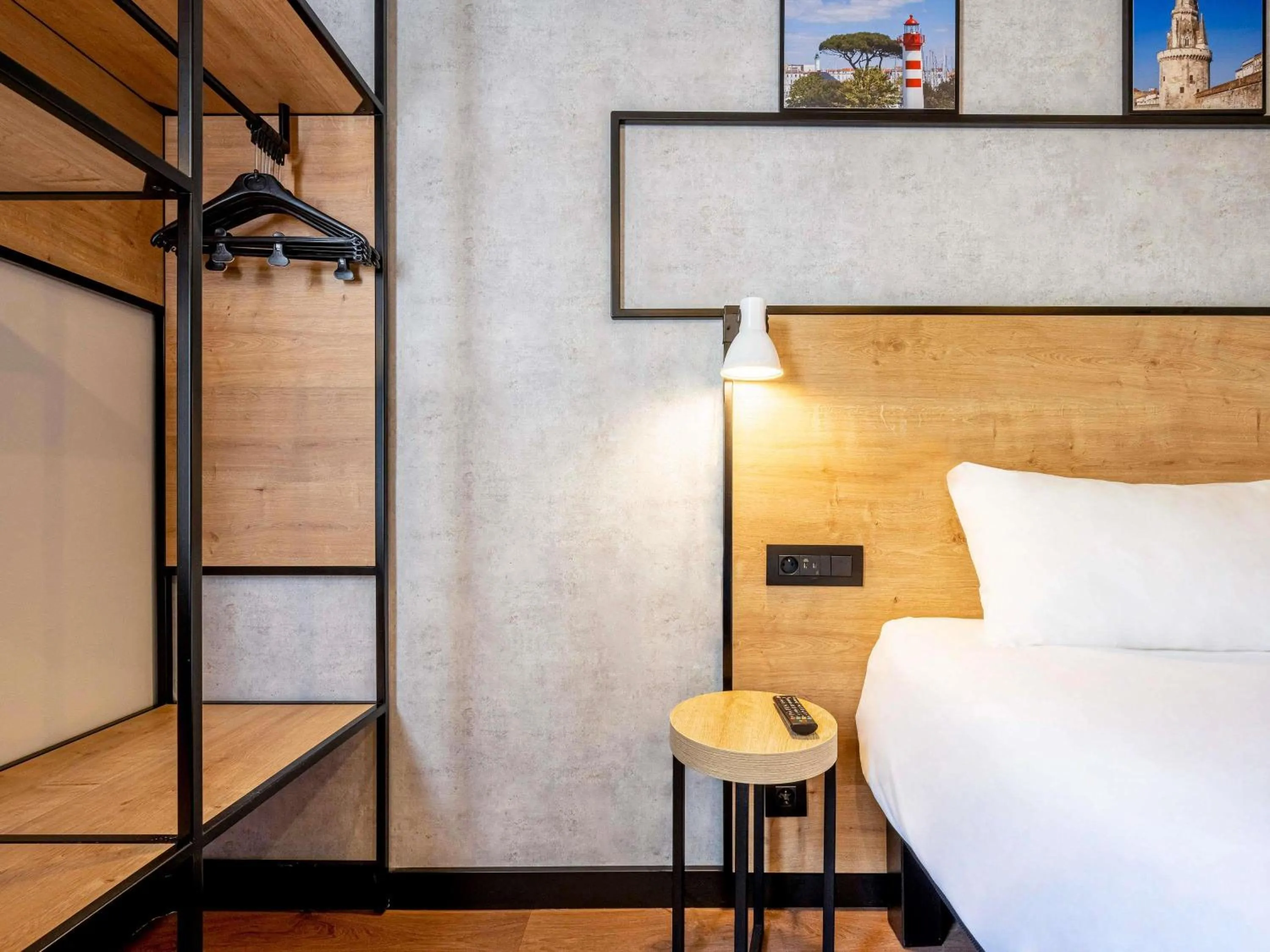 Bedroom, Bed in IBIS La Rochelle Vieux Port Centre