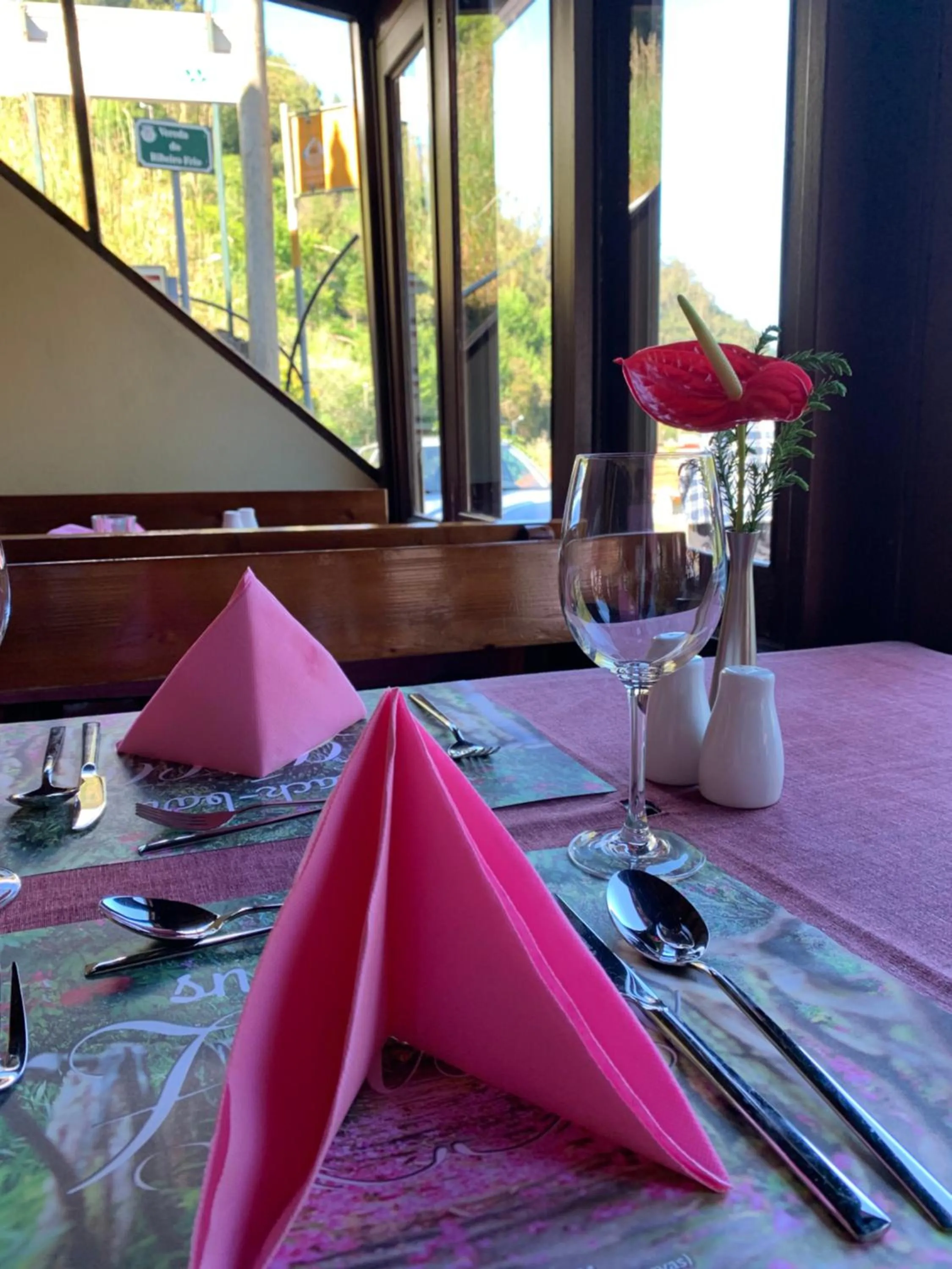 Restaurant/places to eat in Casa do Ribeiro Frio