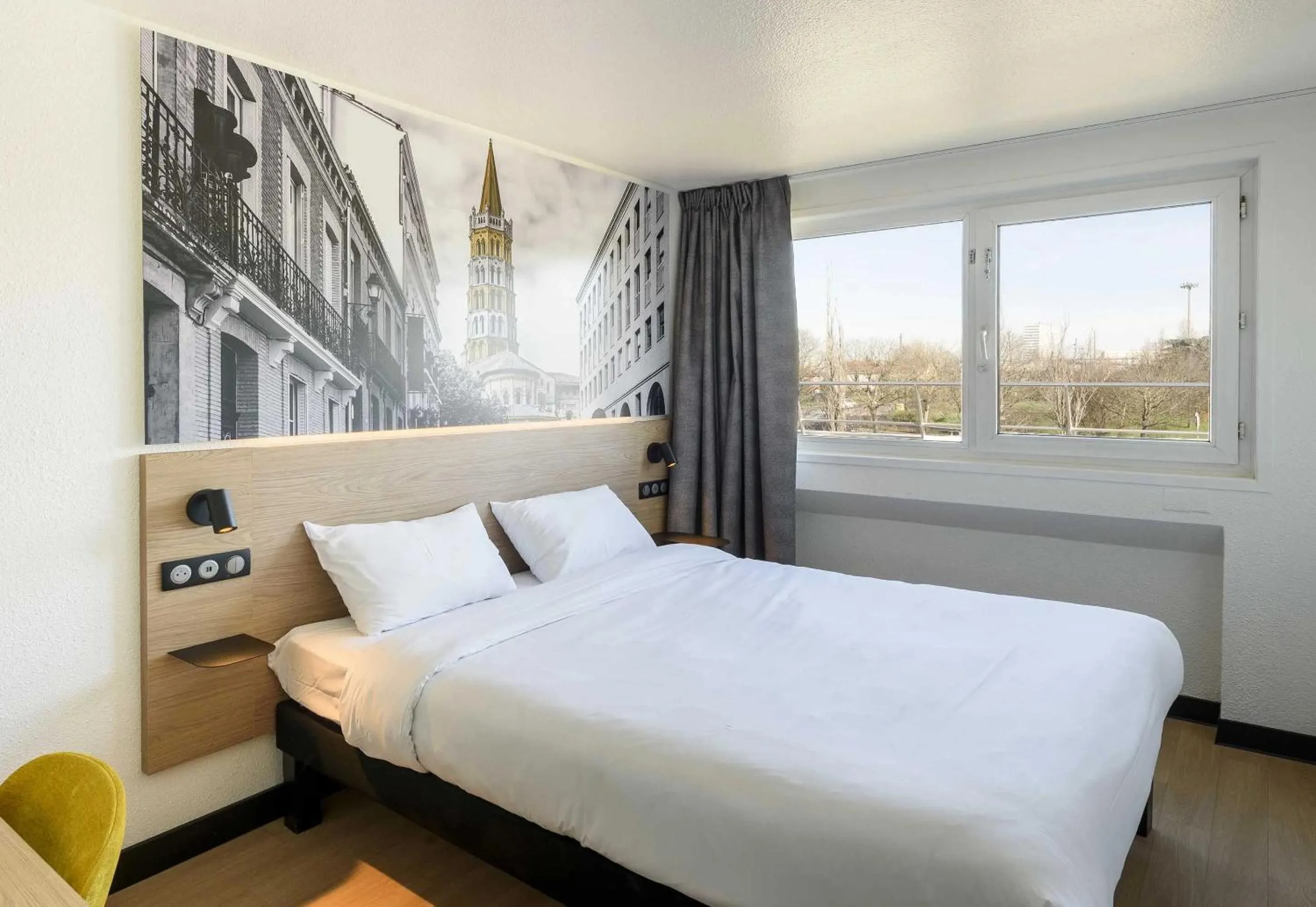 Bedroom, Bed in B&B HOTEL Toulouse Université 3 étoiles