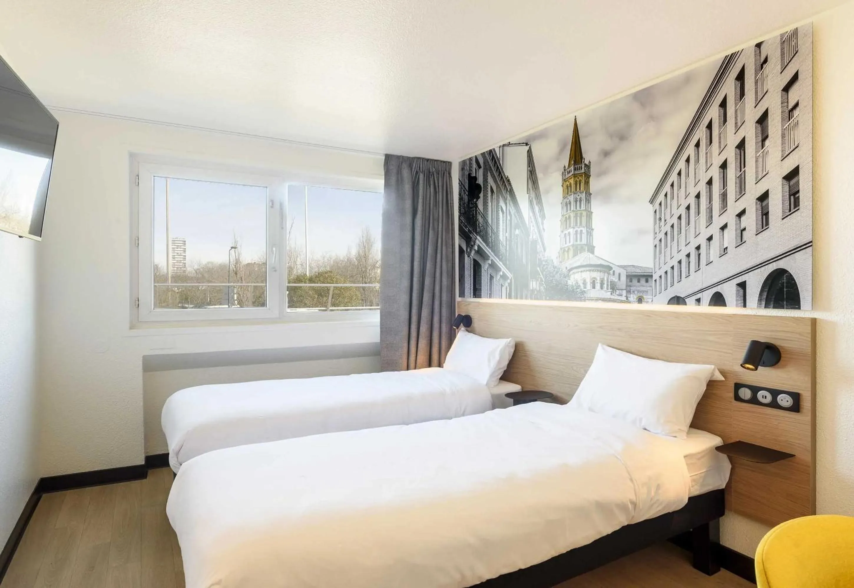 Bedroom, Bed in B&B HOTEL Toulouse Université 3 étoiles