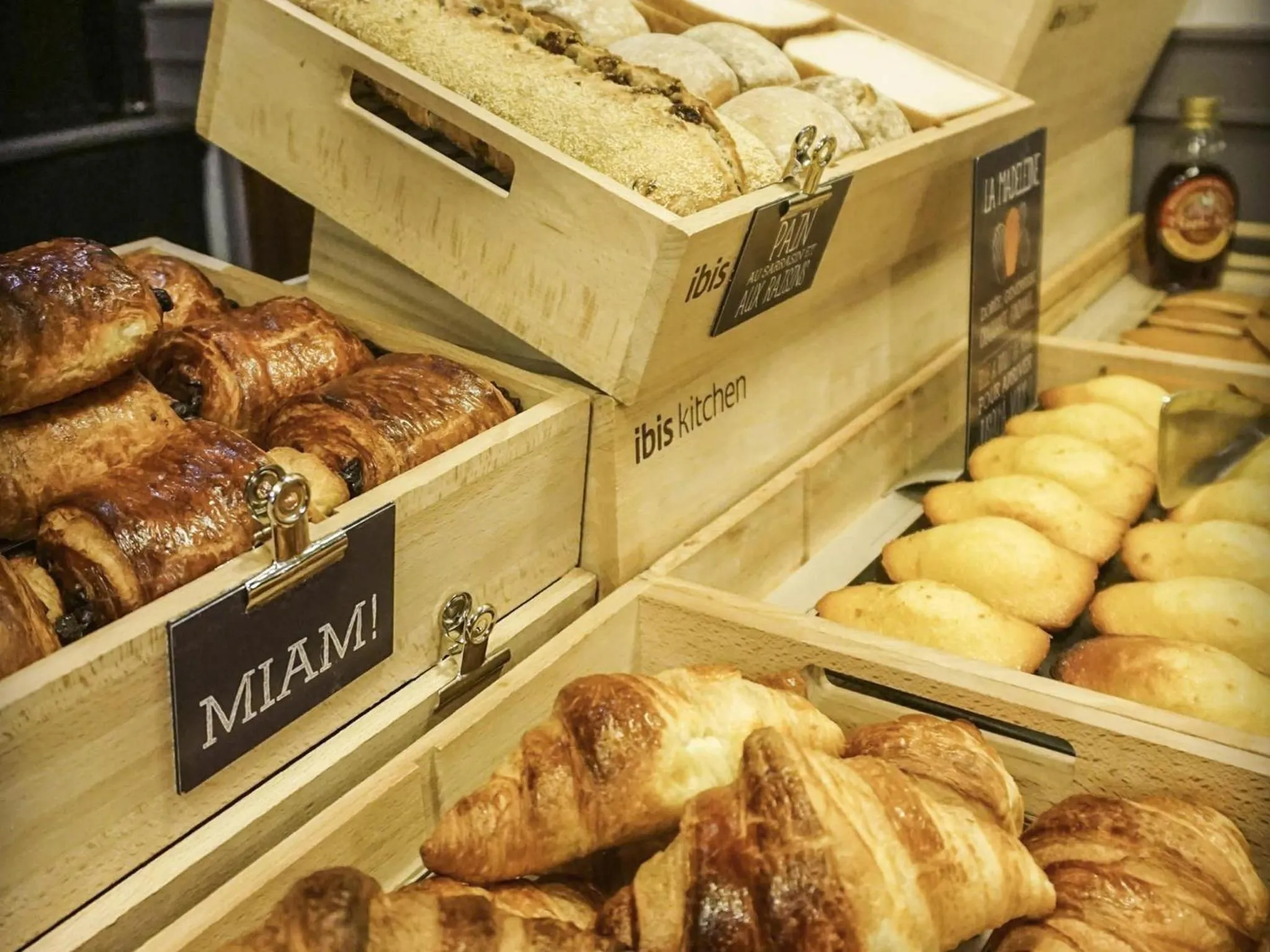 Breakfast in ibis Tours Sud