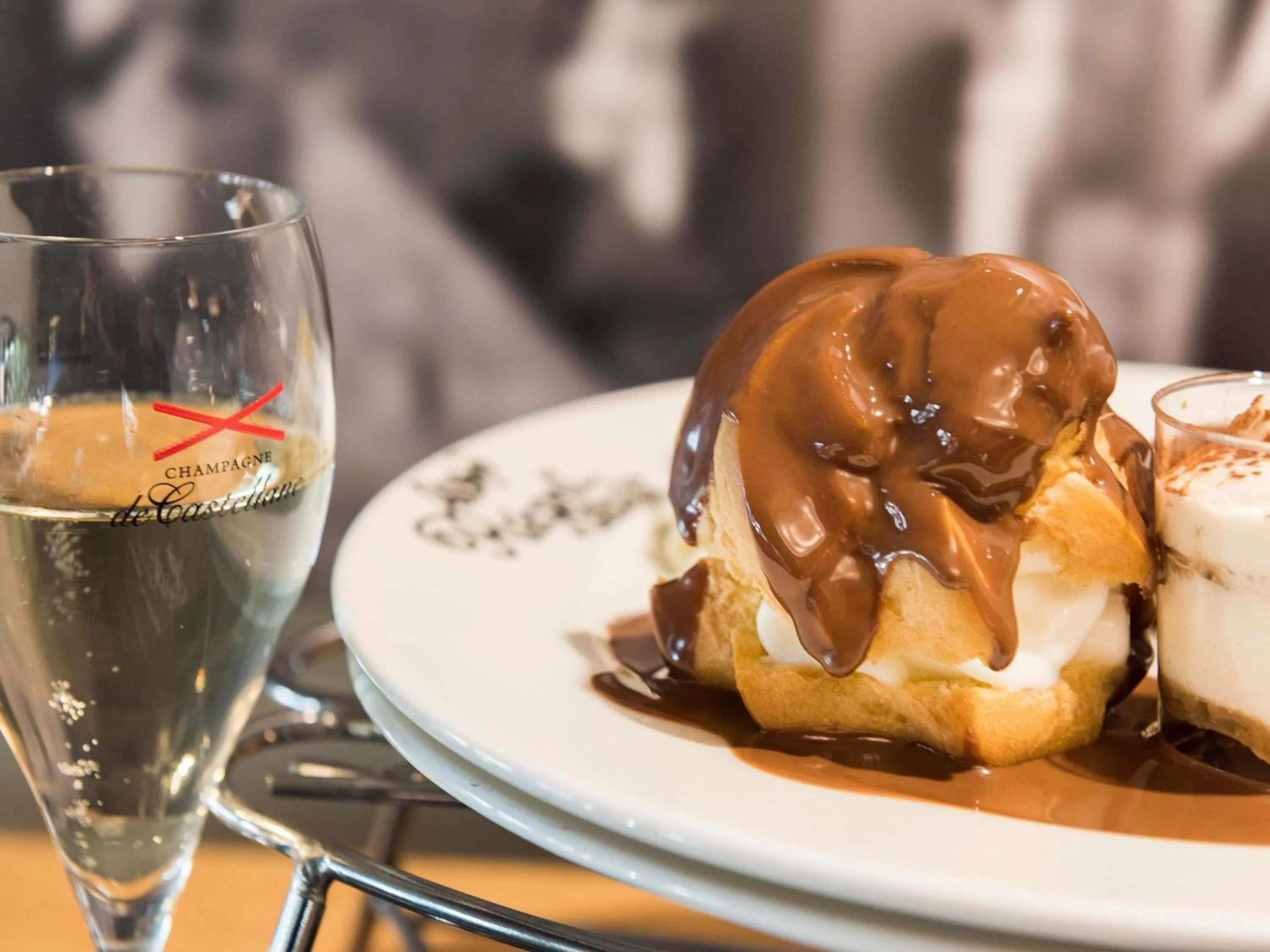 Restaurant/places to eat in ibis Tours Nord