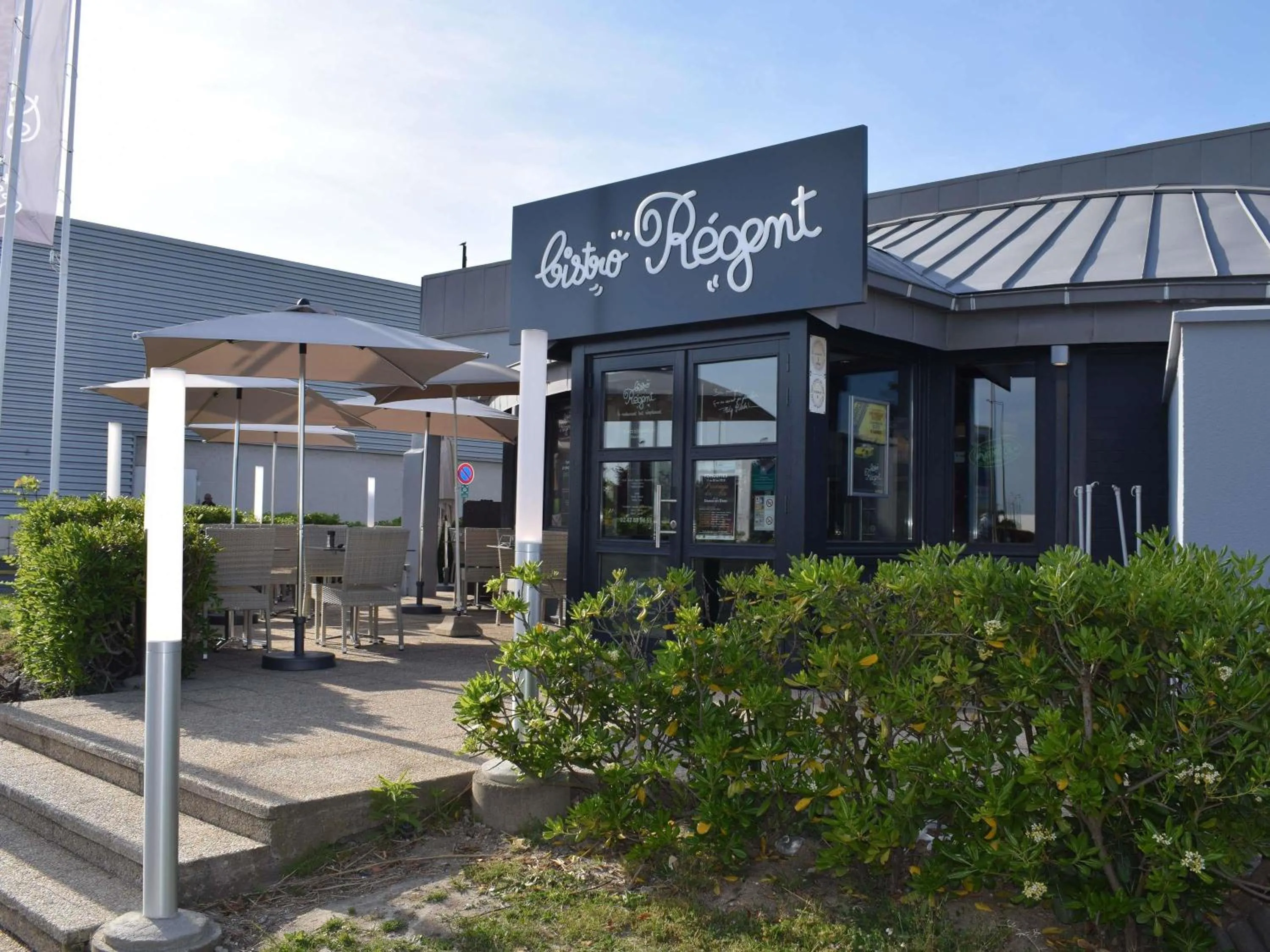 Restaurant/places to eat in ibis Tours Nord