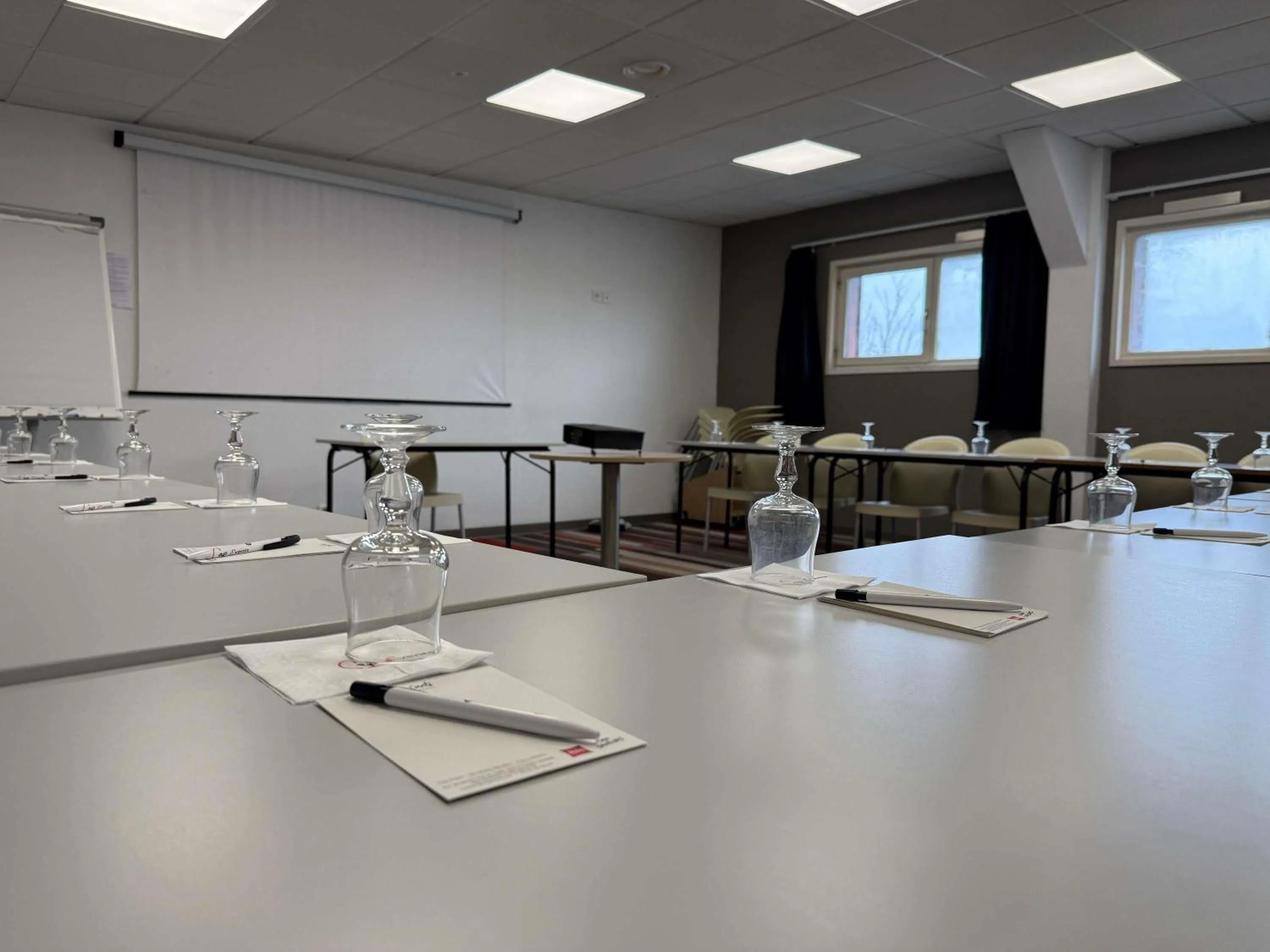 Meeting/conference room in ibis Rennes Beaulieu