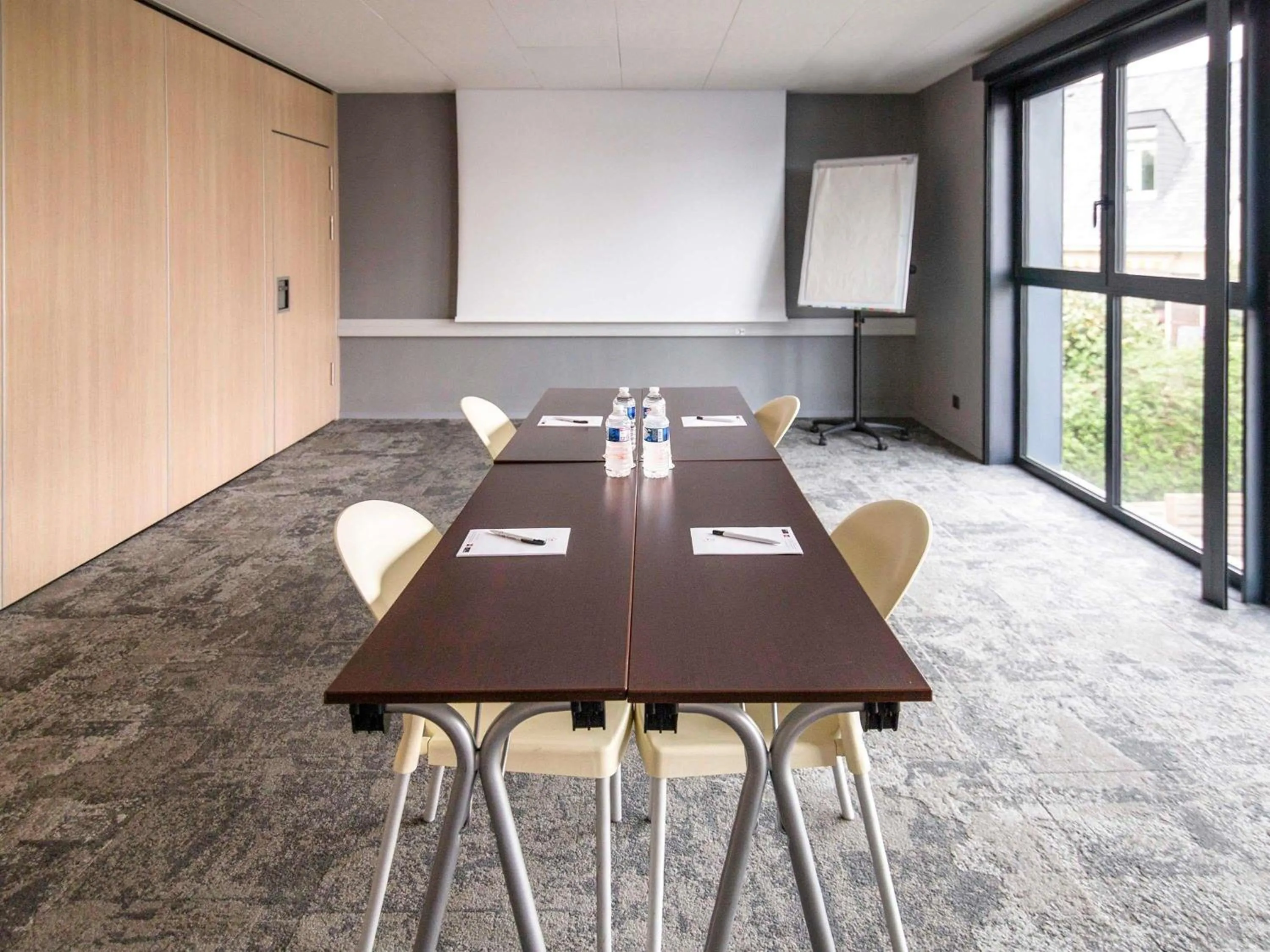 Meeting/conference room in ibis Rennes Beaulieu