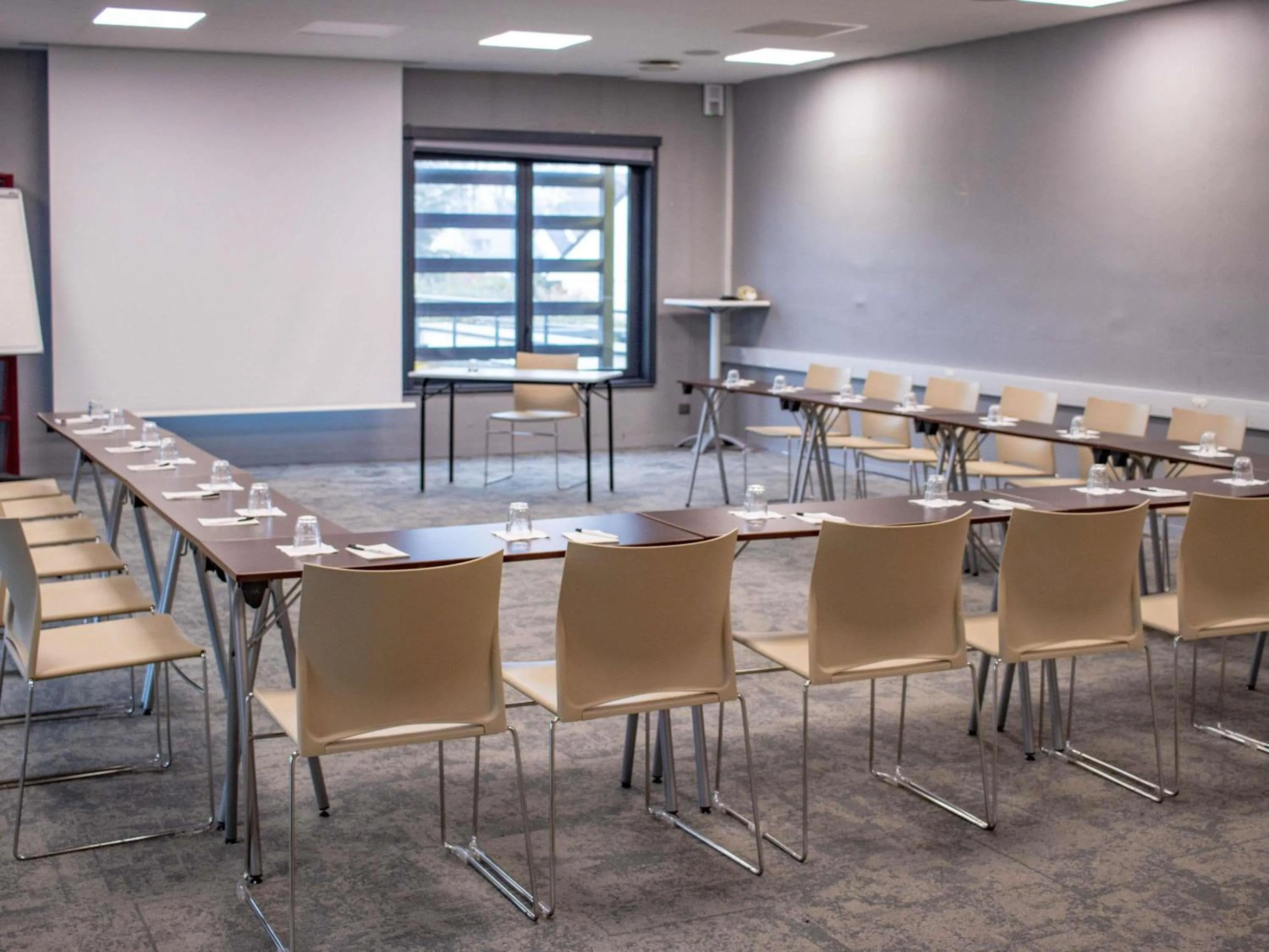 Meeting/conference room in ibis Rennes Beaulieu