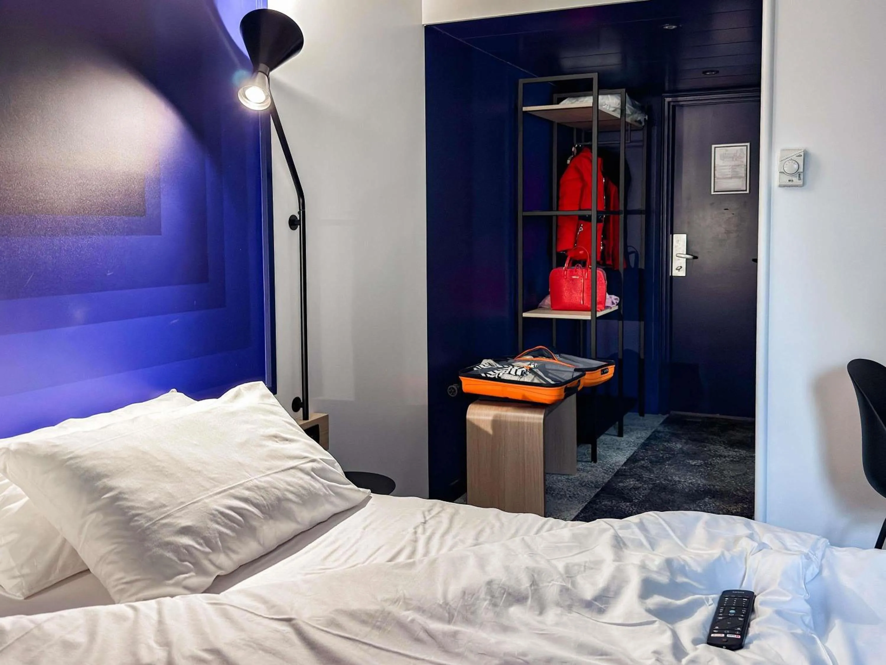 Bedroom, Bed in ibis Rennes Beaulieu