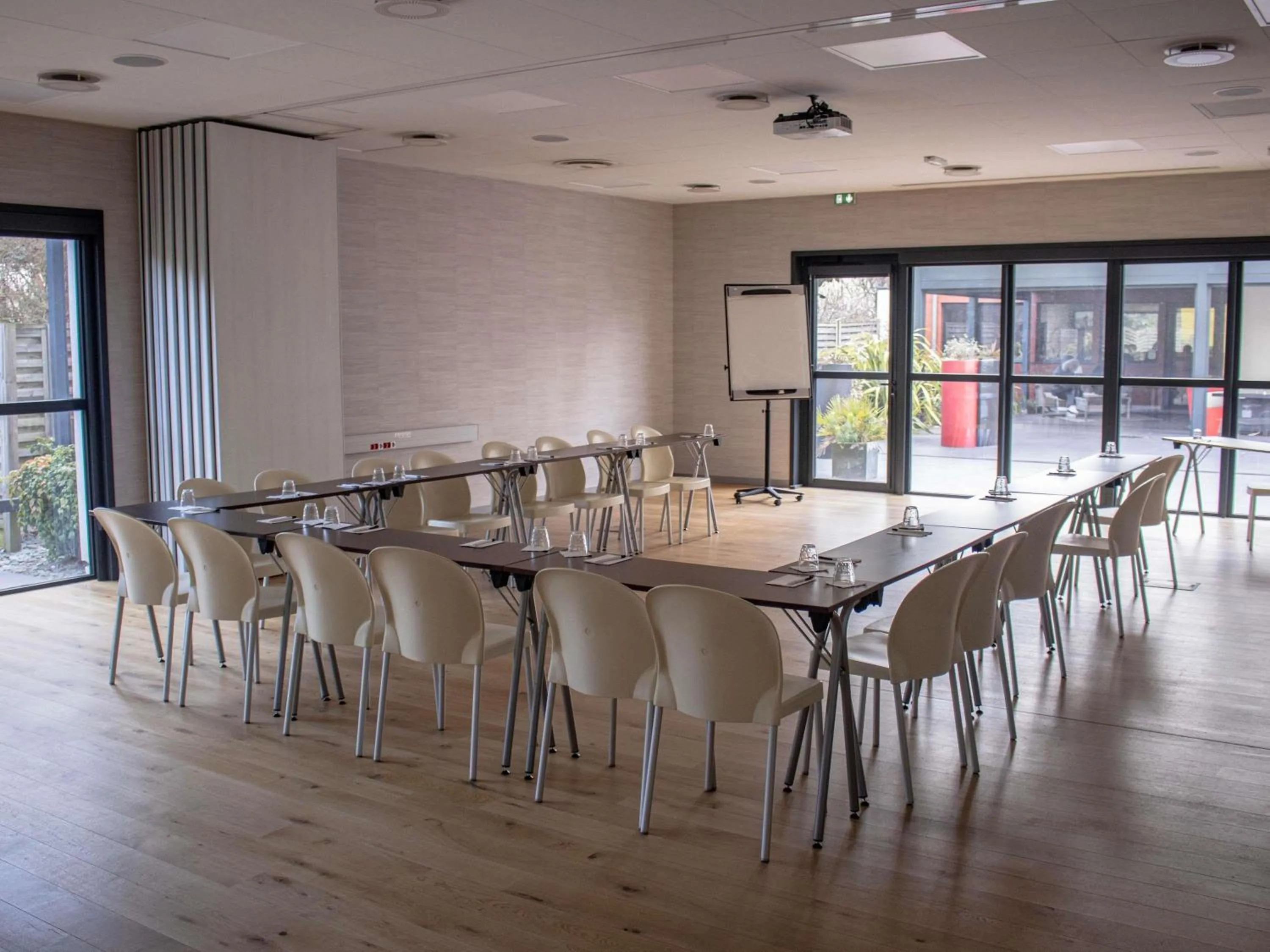 Meeting/conference room in ibis Rennes Beaulieu