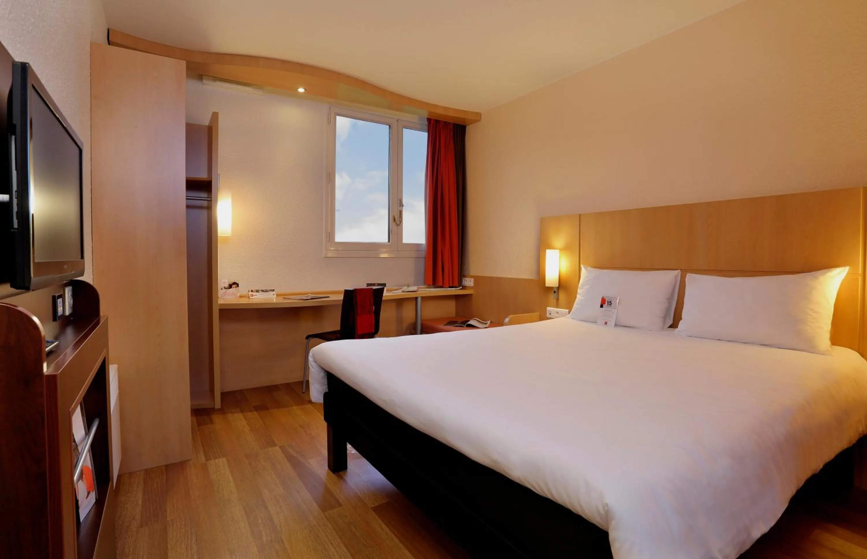 Bedroom, Bed in ibis Le Mans Est Pontlieue