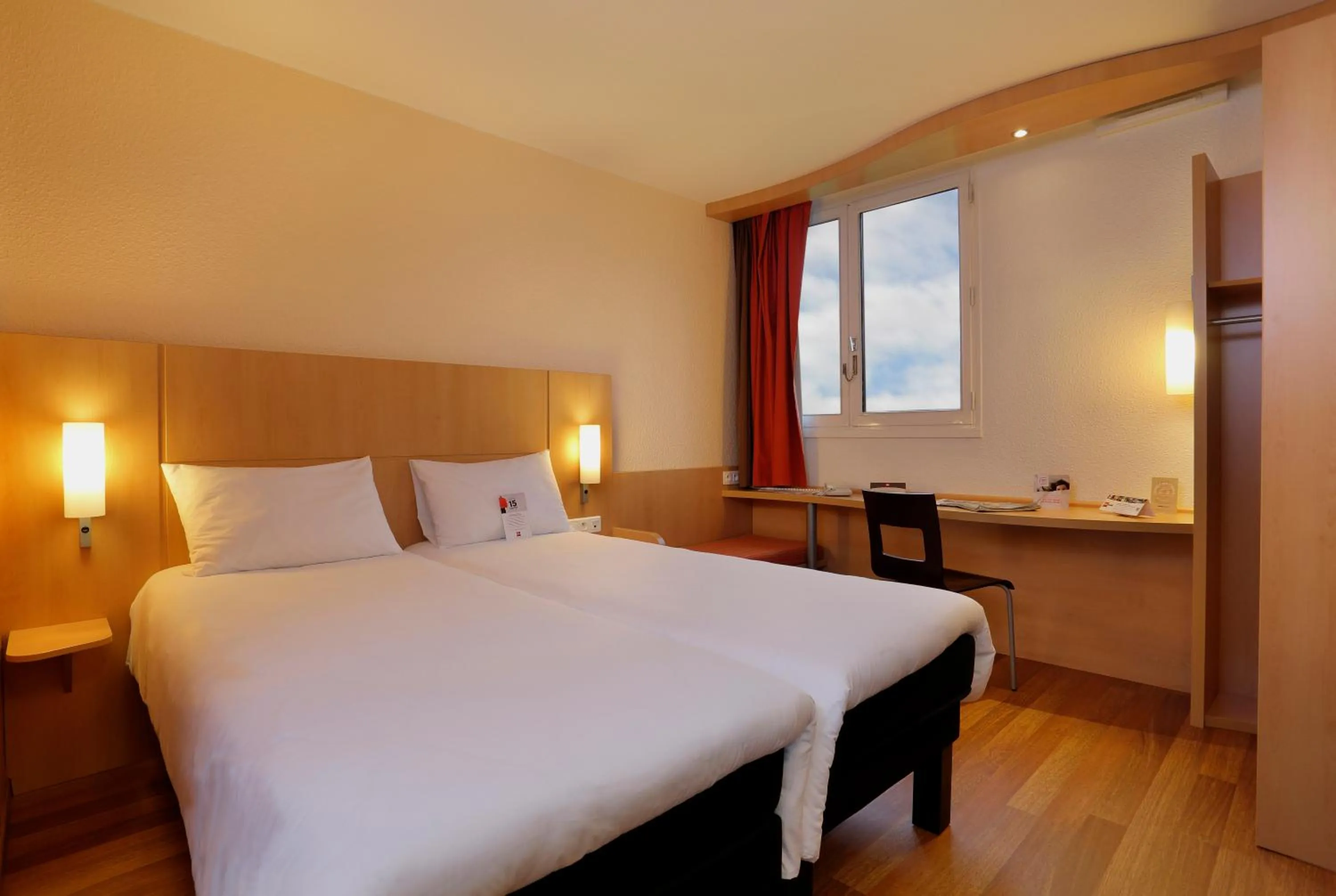 Bedroom, Bed in ibis Le Mans Est Pontlieue