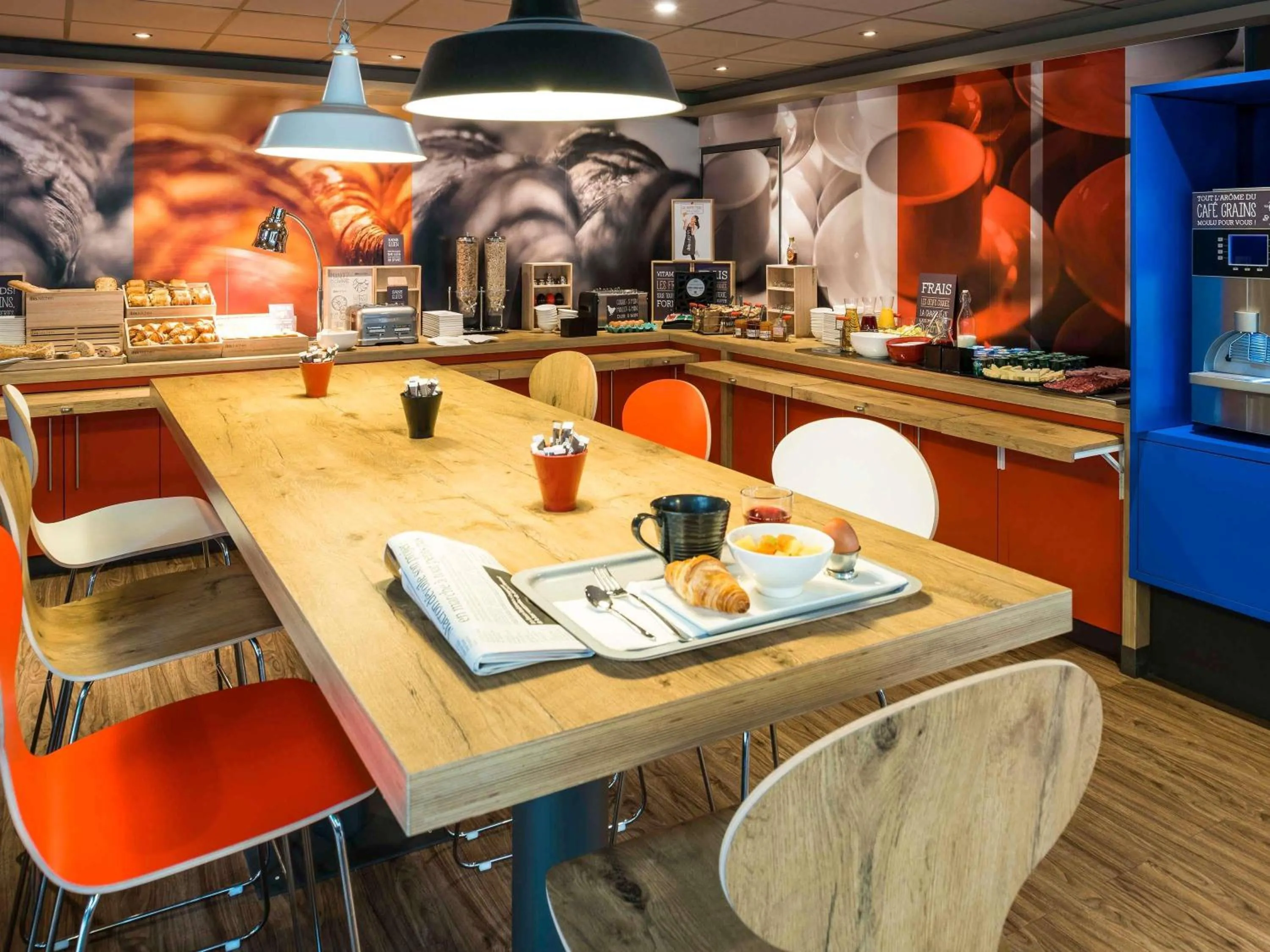 Property building in ibis Paris Pont de Suresnes Longchamp