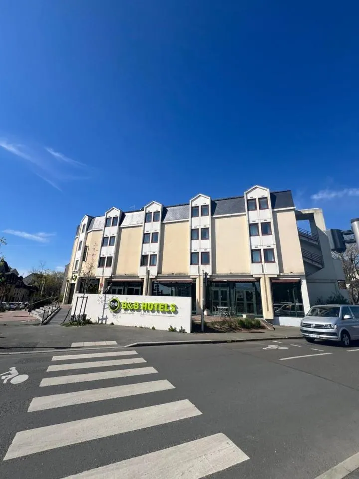 Property building in B&B HOTEL Le Mans Centre Cathédrale