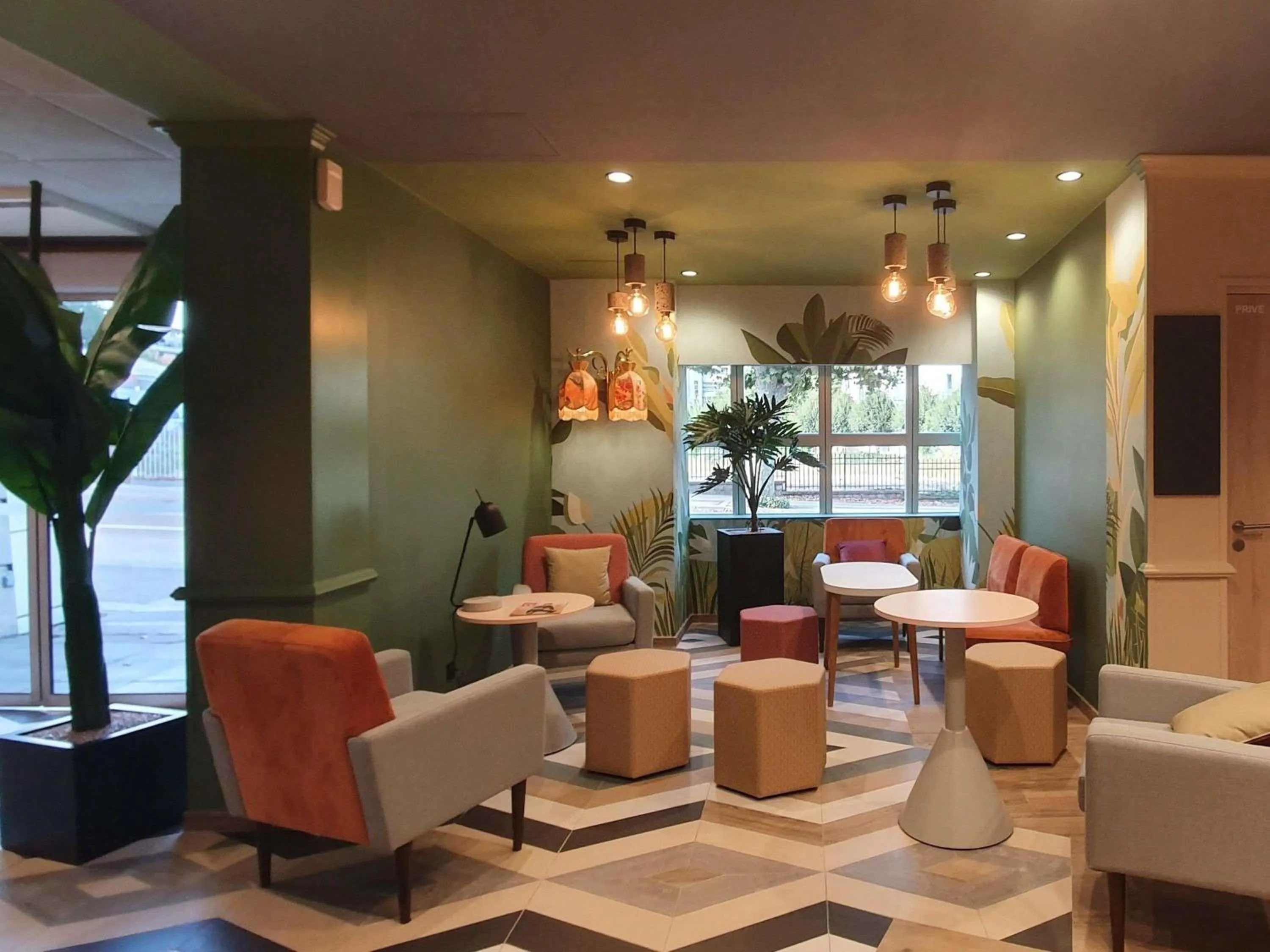 Lounge or bar in ibis Besançon Centre la City