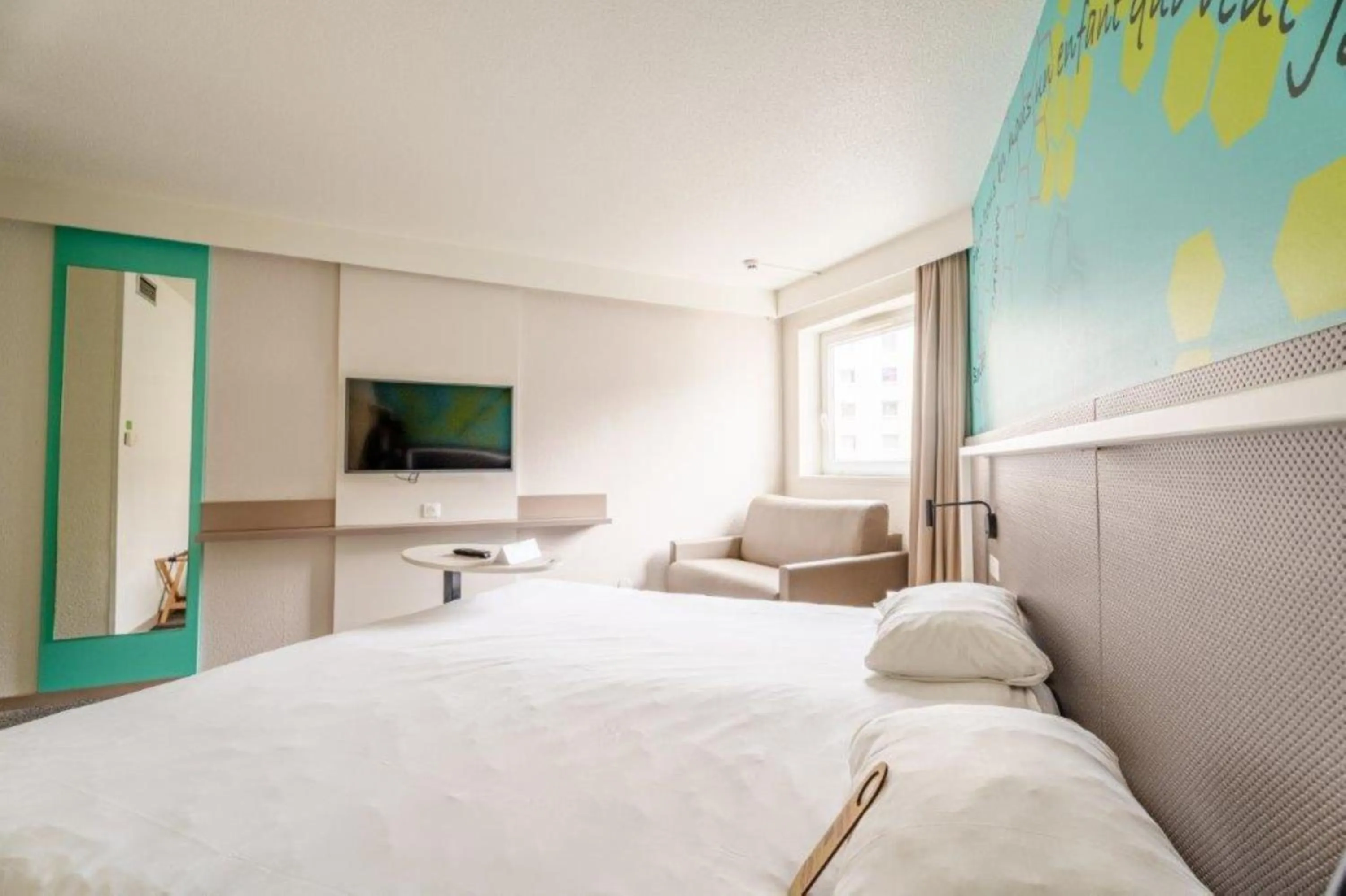 Bedroom, Bed in ibis Styles Strasbourg Stade de la Meinau