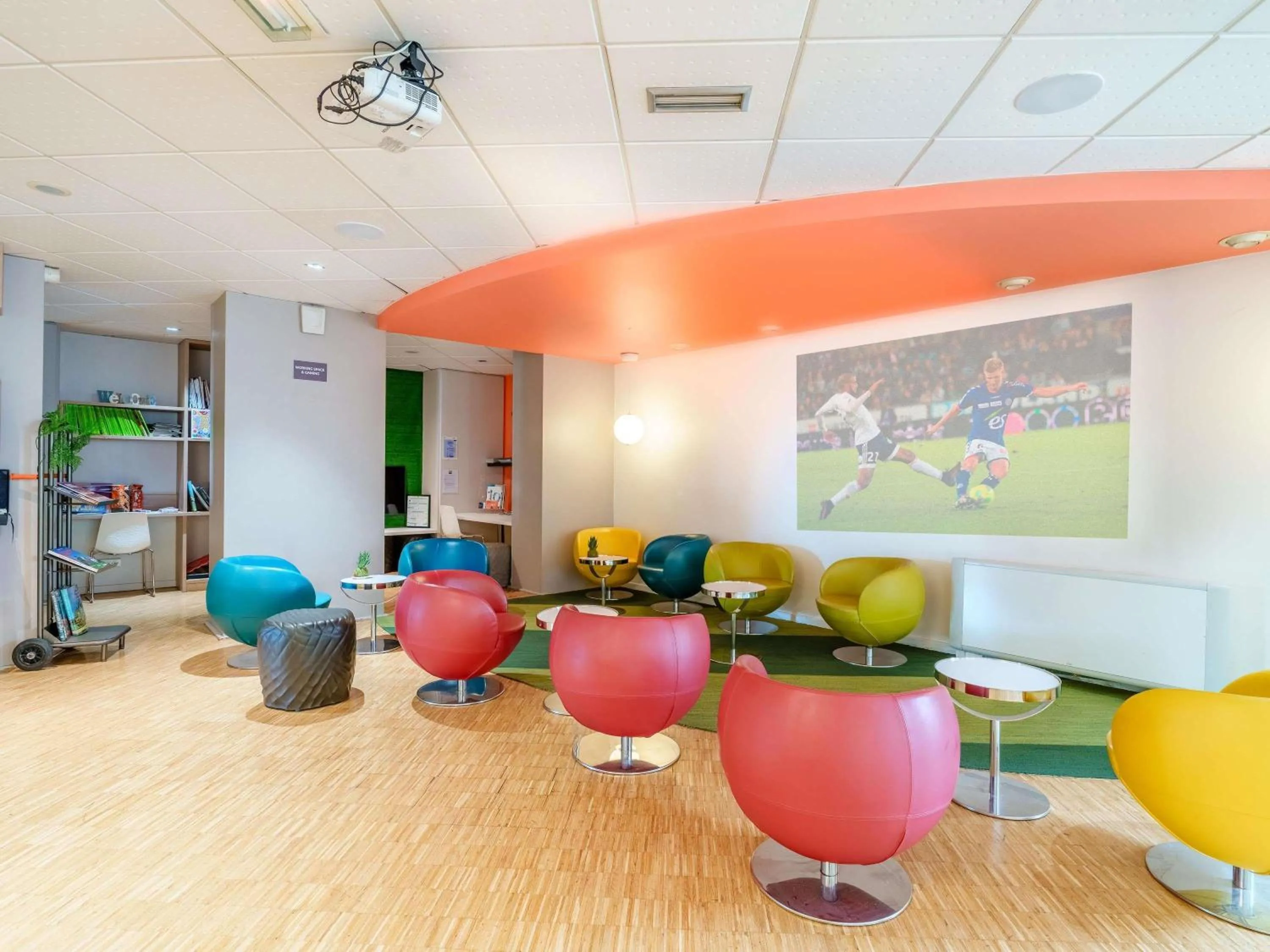 Lounge or bar in ibis Styles Strasbourg Stade de la Meinau
