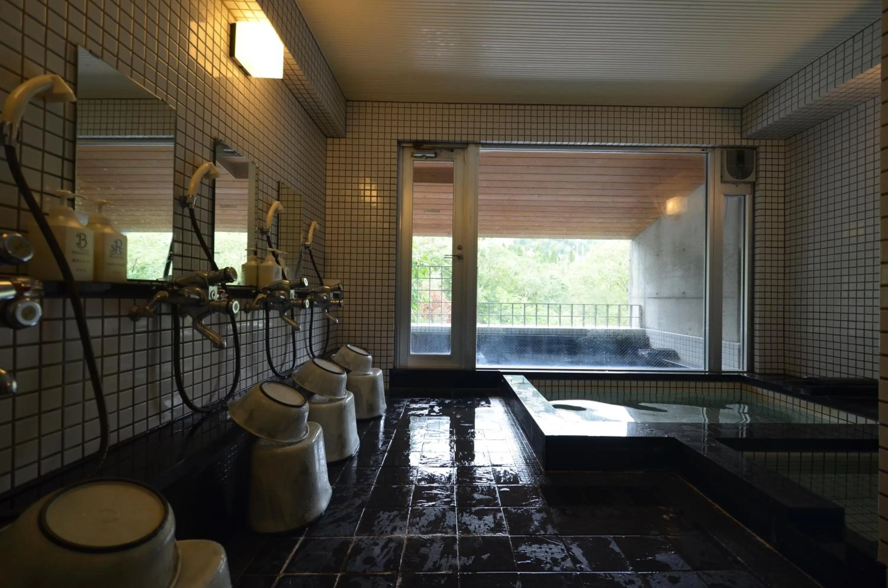 Hot Spring Bath in the Kinta Naeba