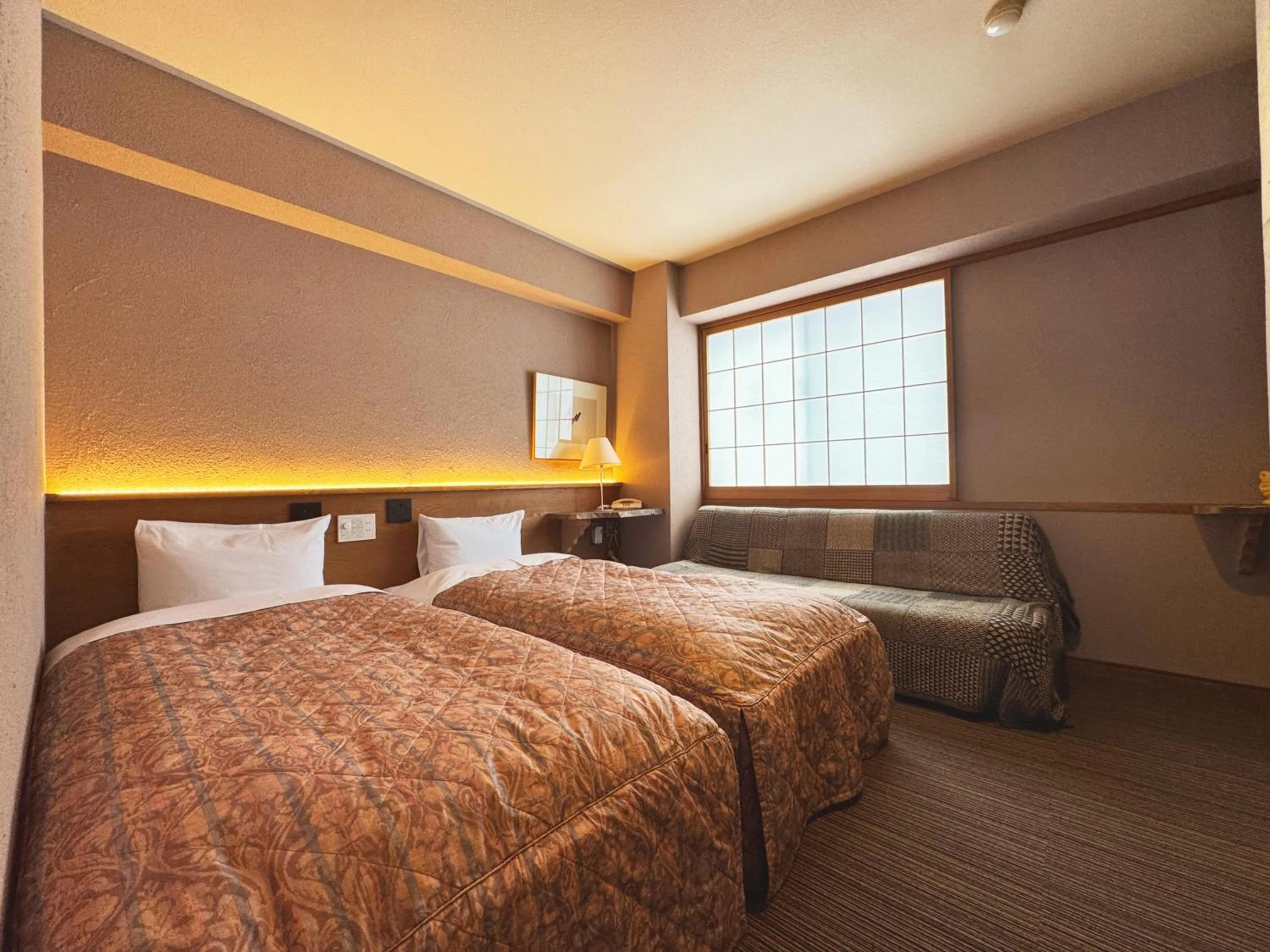 Photo of the whole room, Bed in the Kinta Naeba