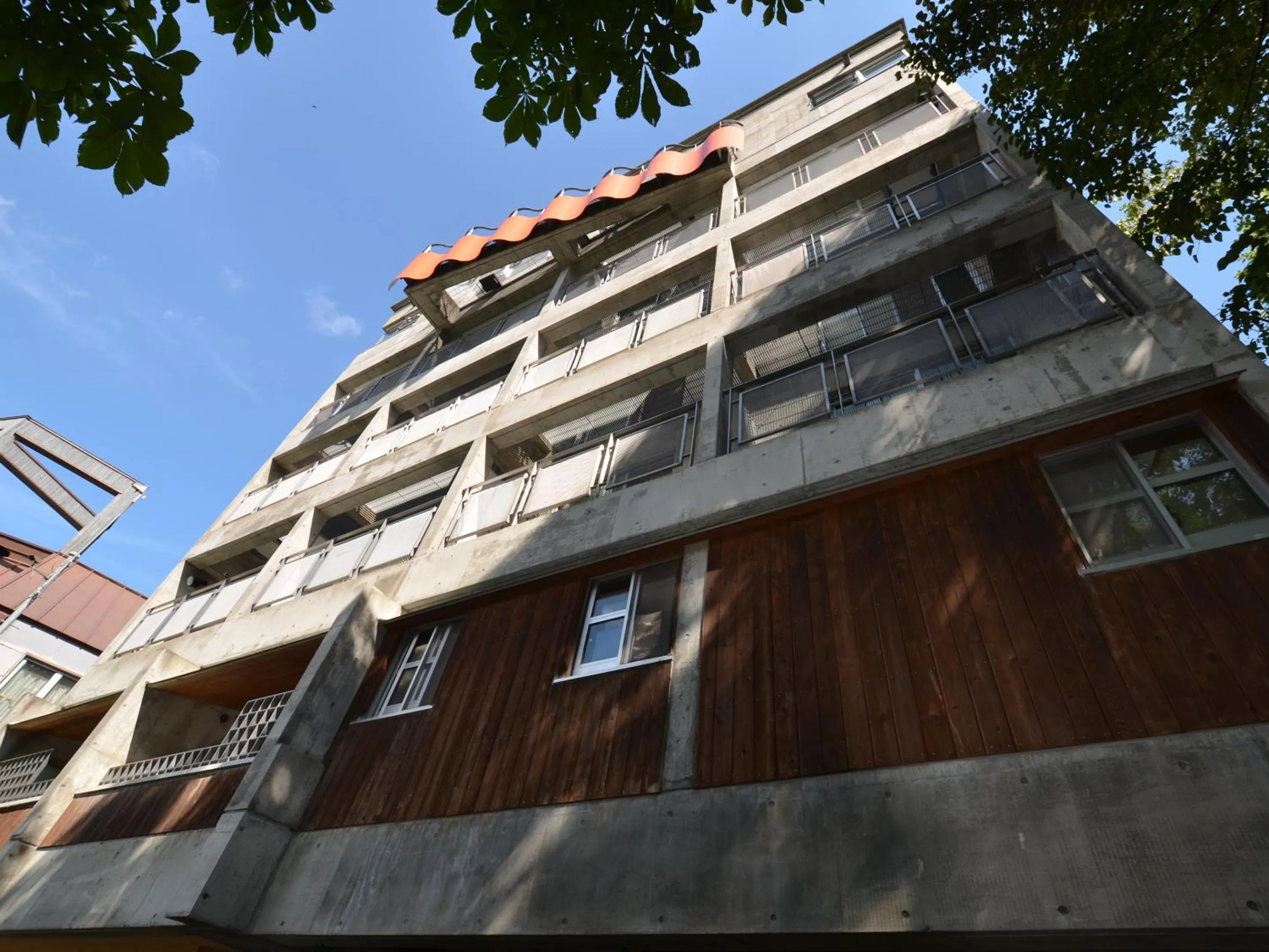 Property building in the Kinta Naeba